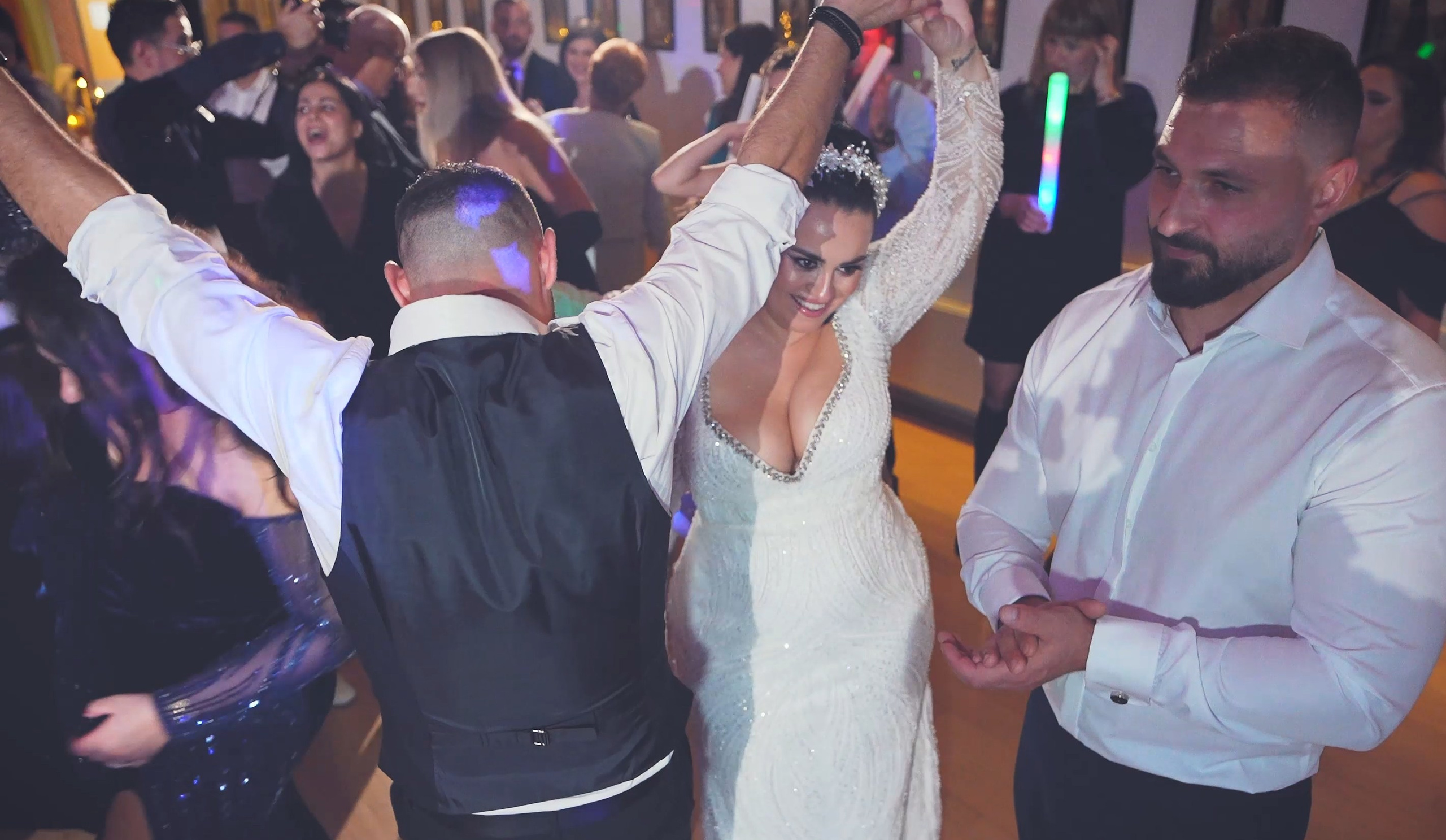 Videografie nunta si botez Danemarca Horsens, Odense – AlexEvents. AlexEvents Fotograf / Videograf de evenimente Danemarca DK Horsens, Arhus, Odense, Vejle.Nunta, botez, foto-studio