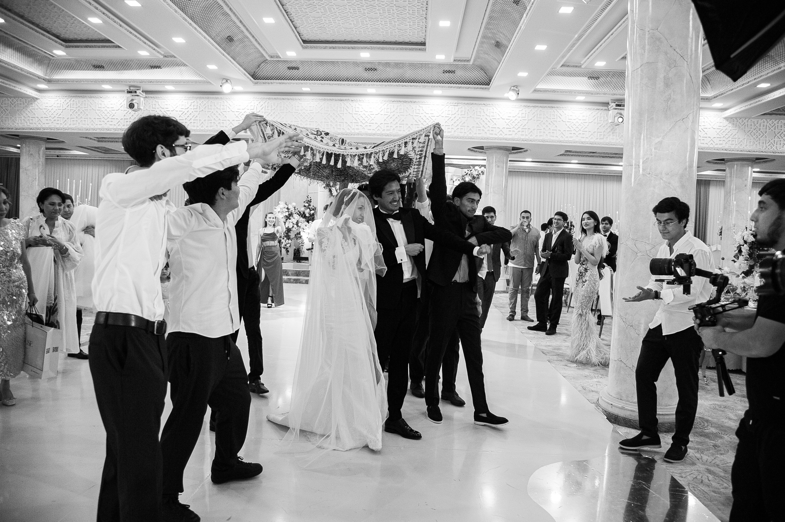 Botir & Zukhra. Главная