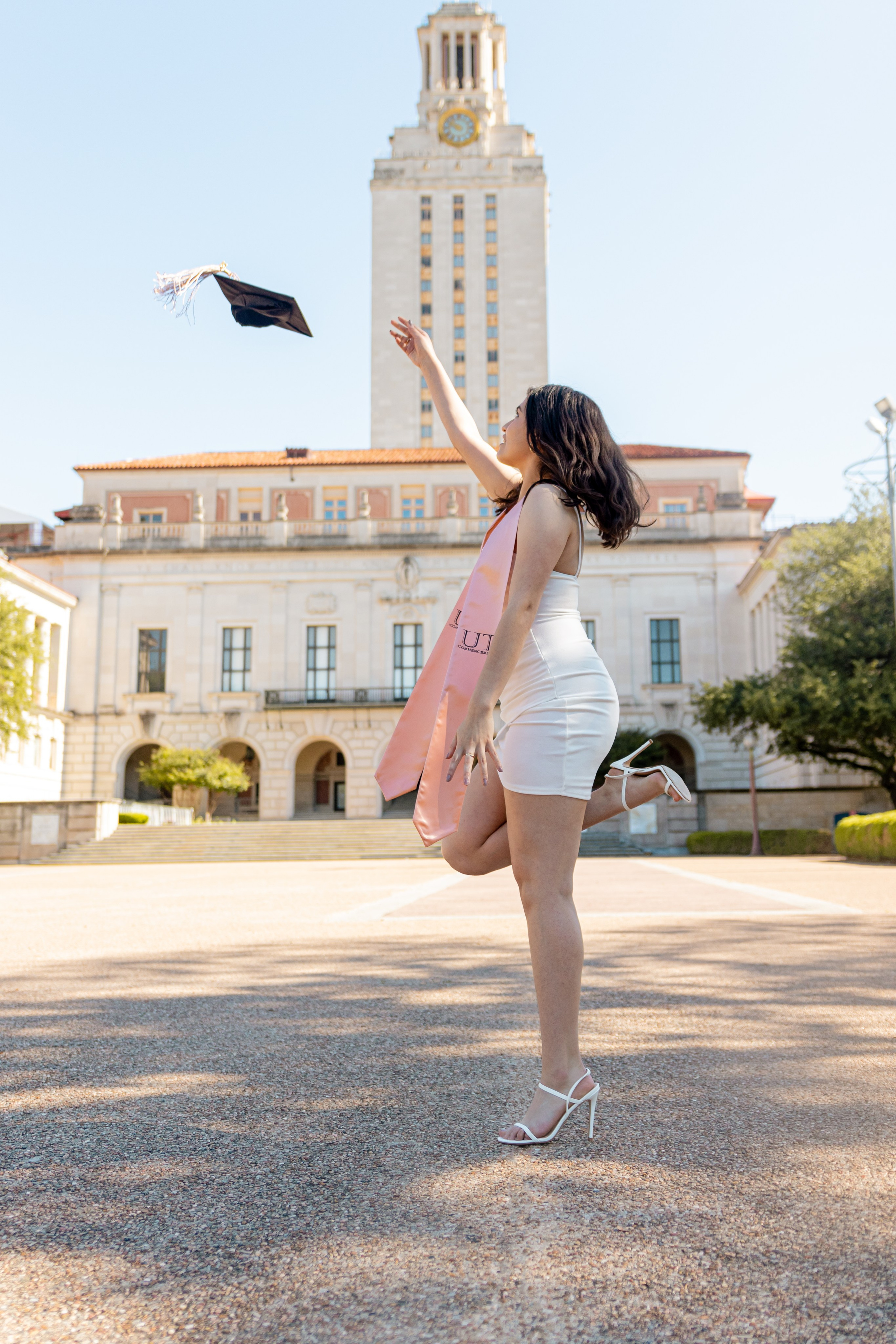 Noelia’s senior photoshoot at the University of Texas