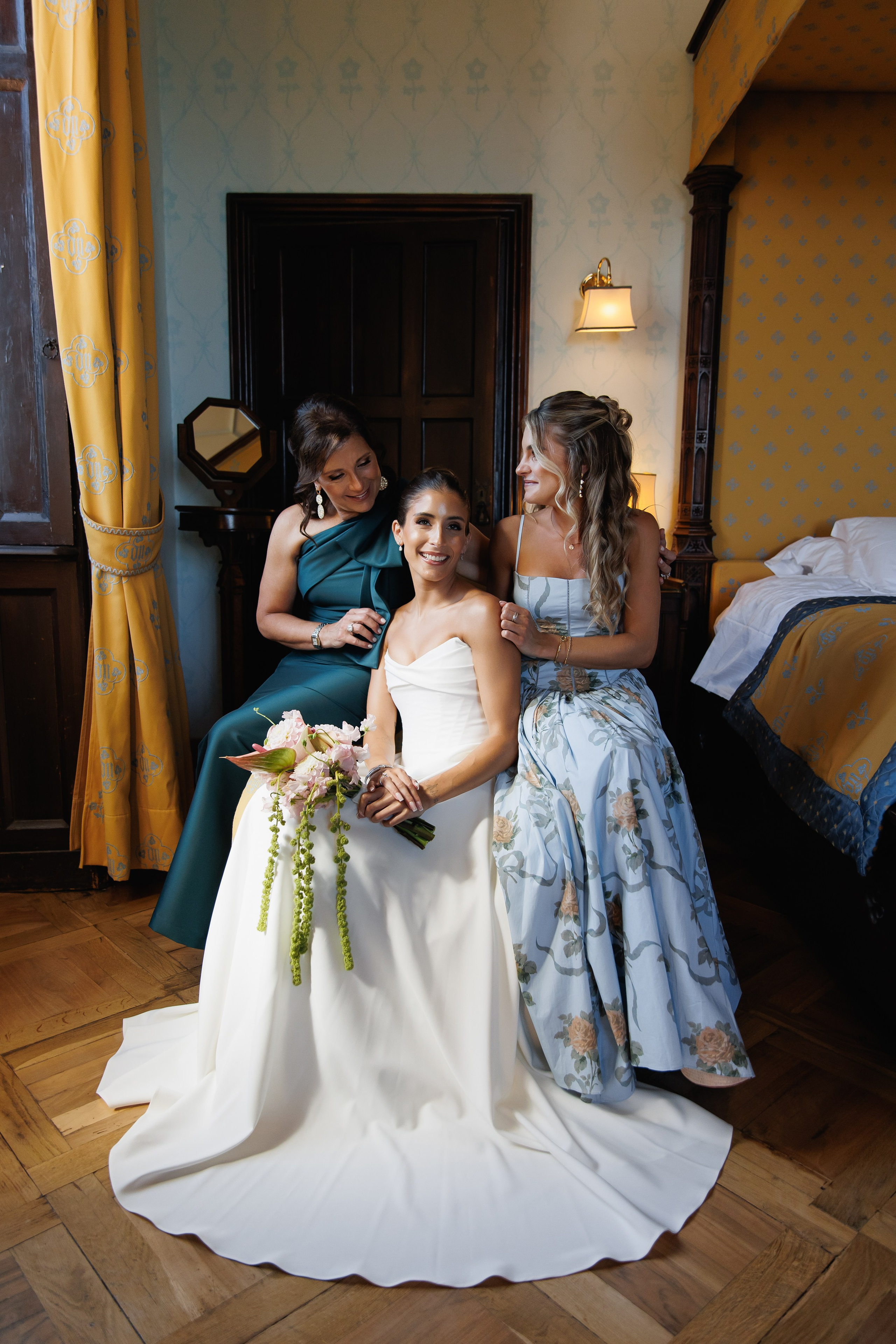 Wedding Photographer Lake Maggiore Como Italy. Wedding Photographer Rome Tuscany Como Sicily Puglia Amalfy Italy- Oksana Savenchuk