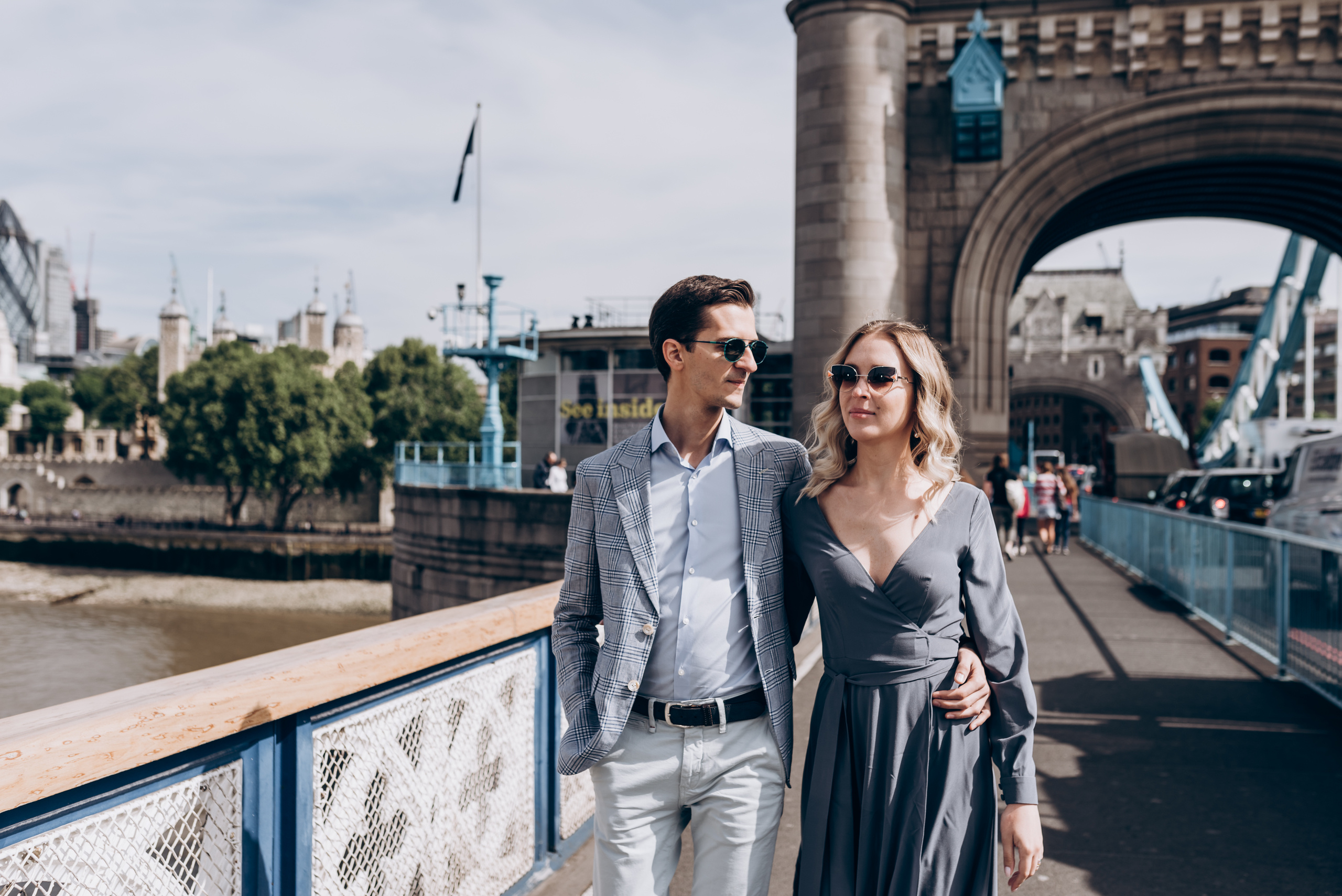 Casual Engagement session by Tower Bridge. London Wedding Photographer|Natasha Ferreira
