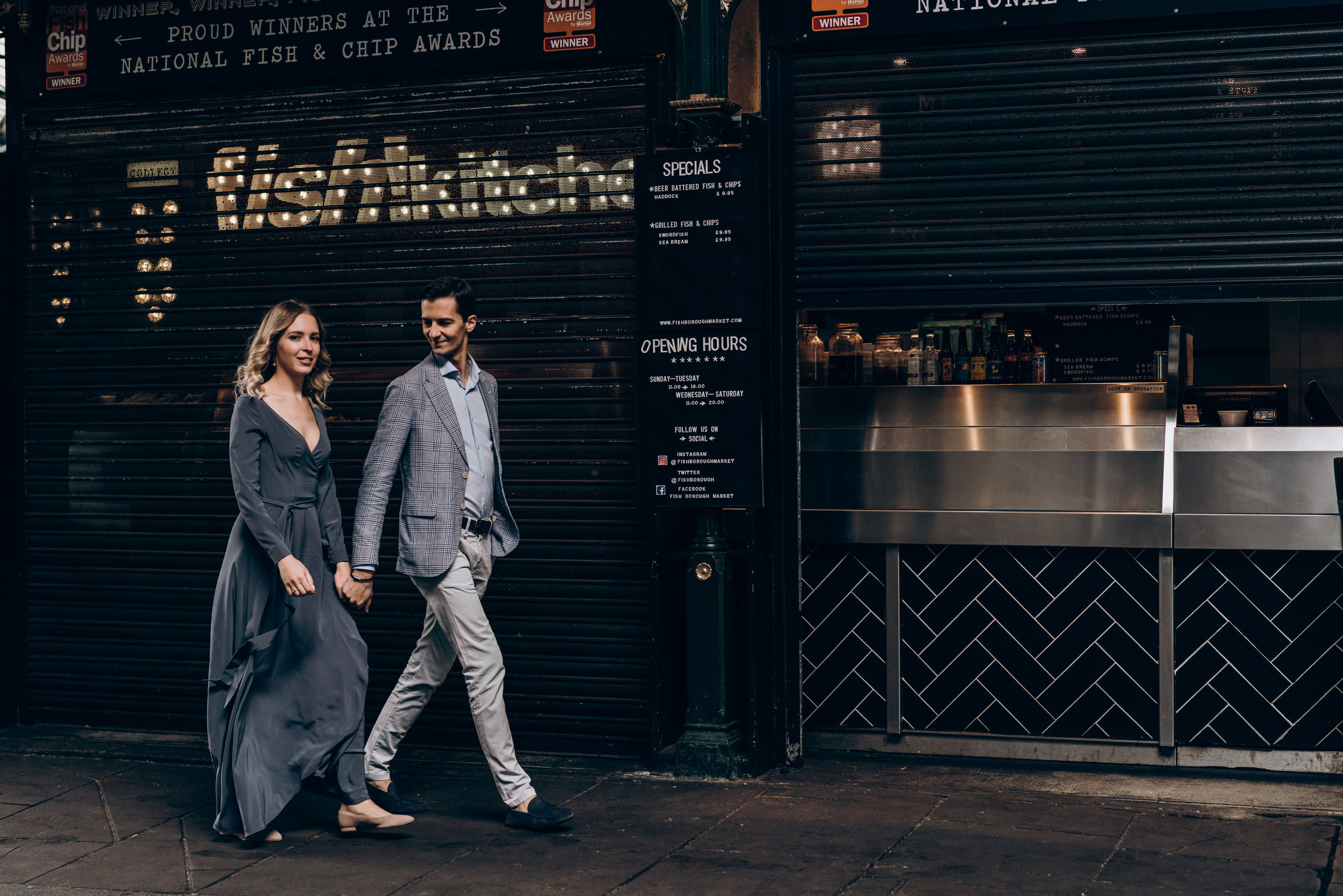 Casual Engagement session by Tower Bridge. London Wedding Photographer|Natasha Ferreira