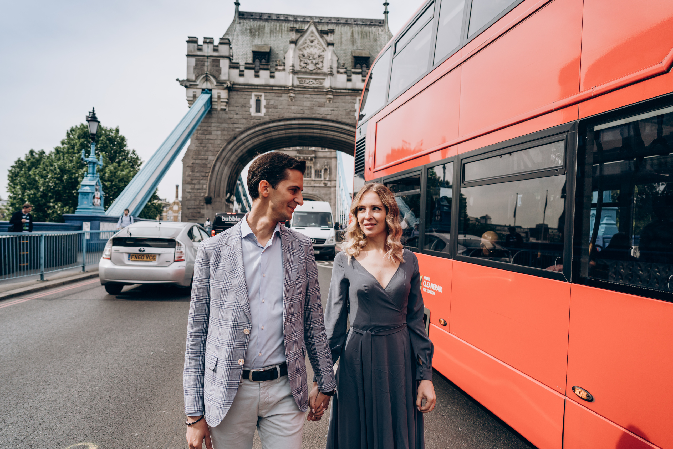Casual Engagement session by Tower Bridge. London Wedding Photographer|Natasha Ferreira