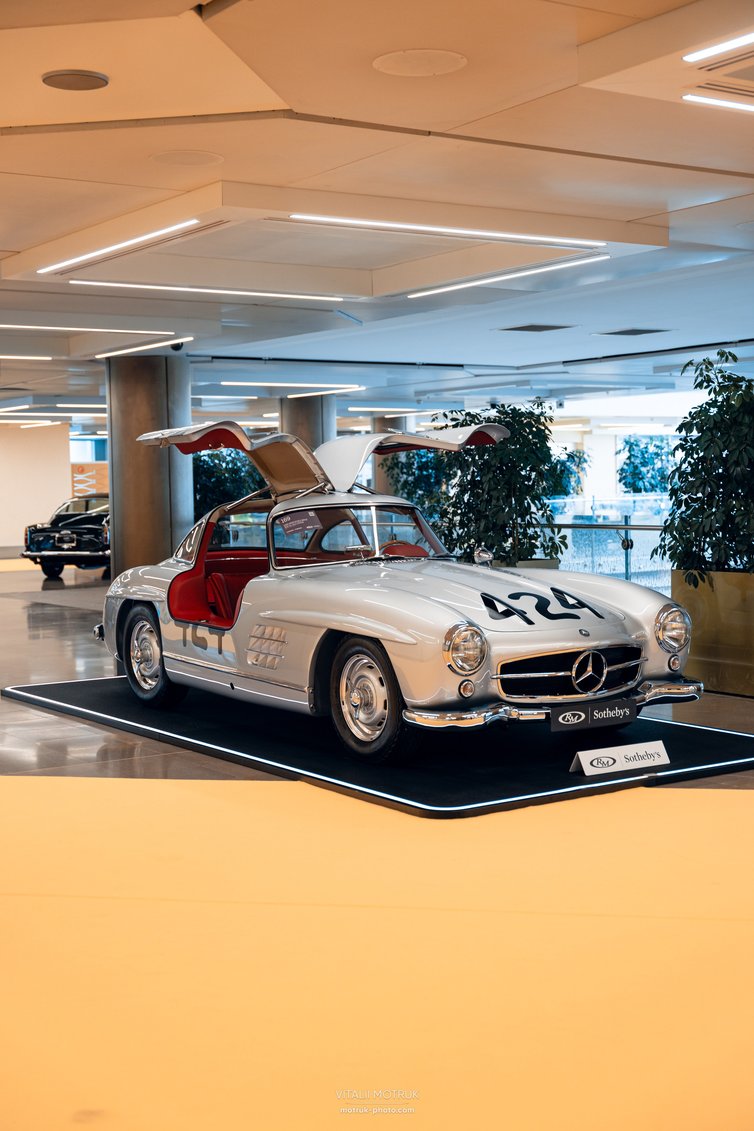 RM Sothebys 2026 Monaco. Photographe de voitures à Paris — Vitalii Motruk