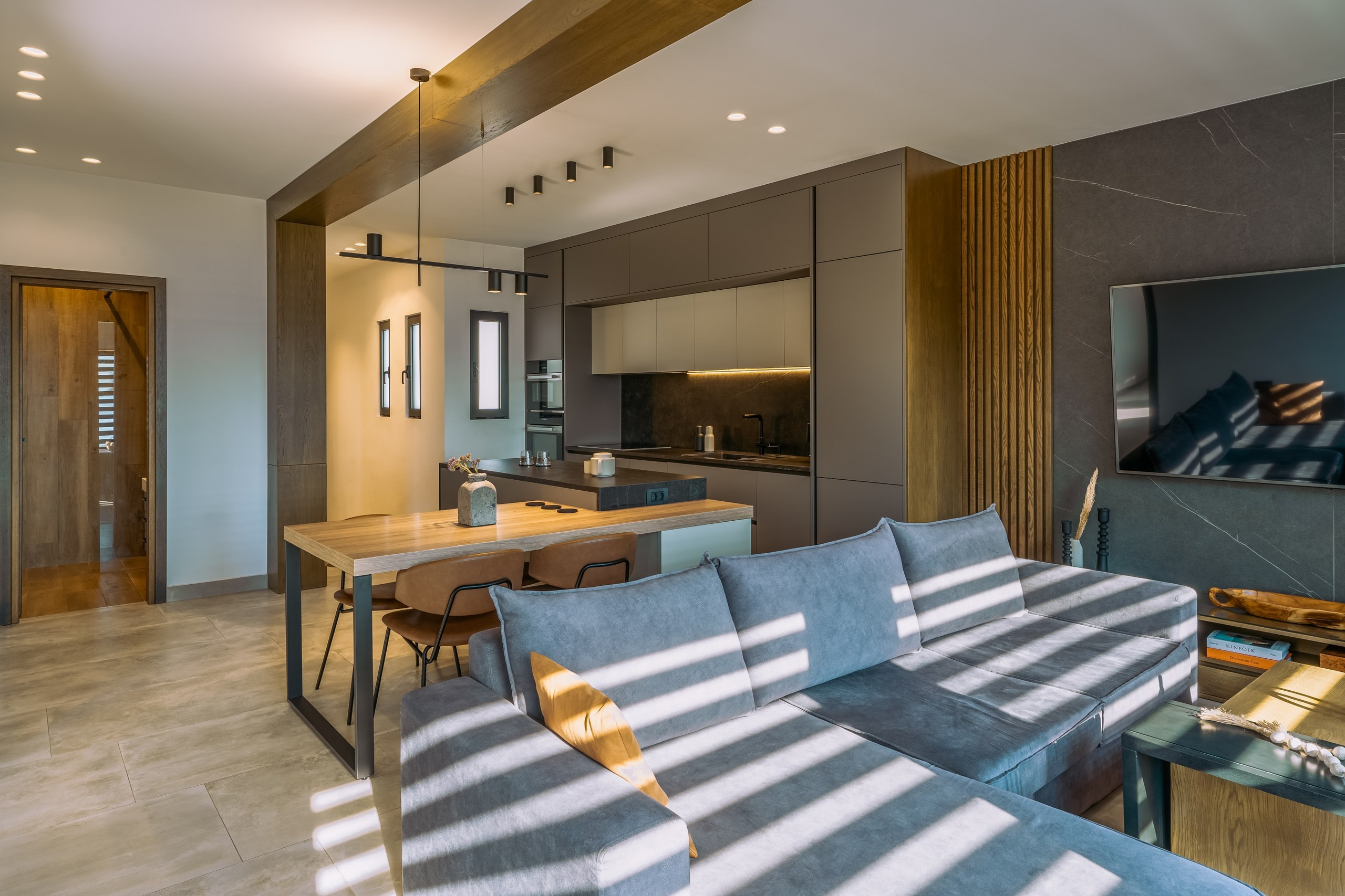 Idomenea Interior. Photo & Videos