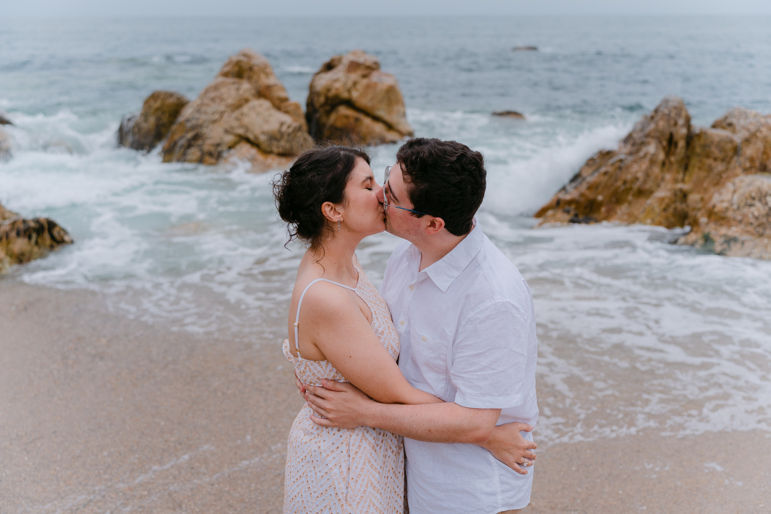 Wedding proposal at Senhor da Pedra. Fotógrafo de casamentos e ensaios para casais em Porto
