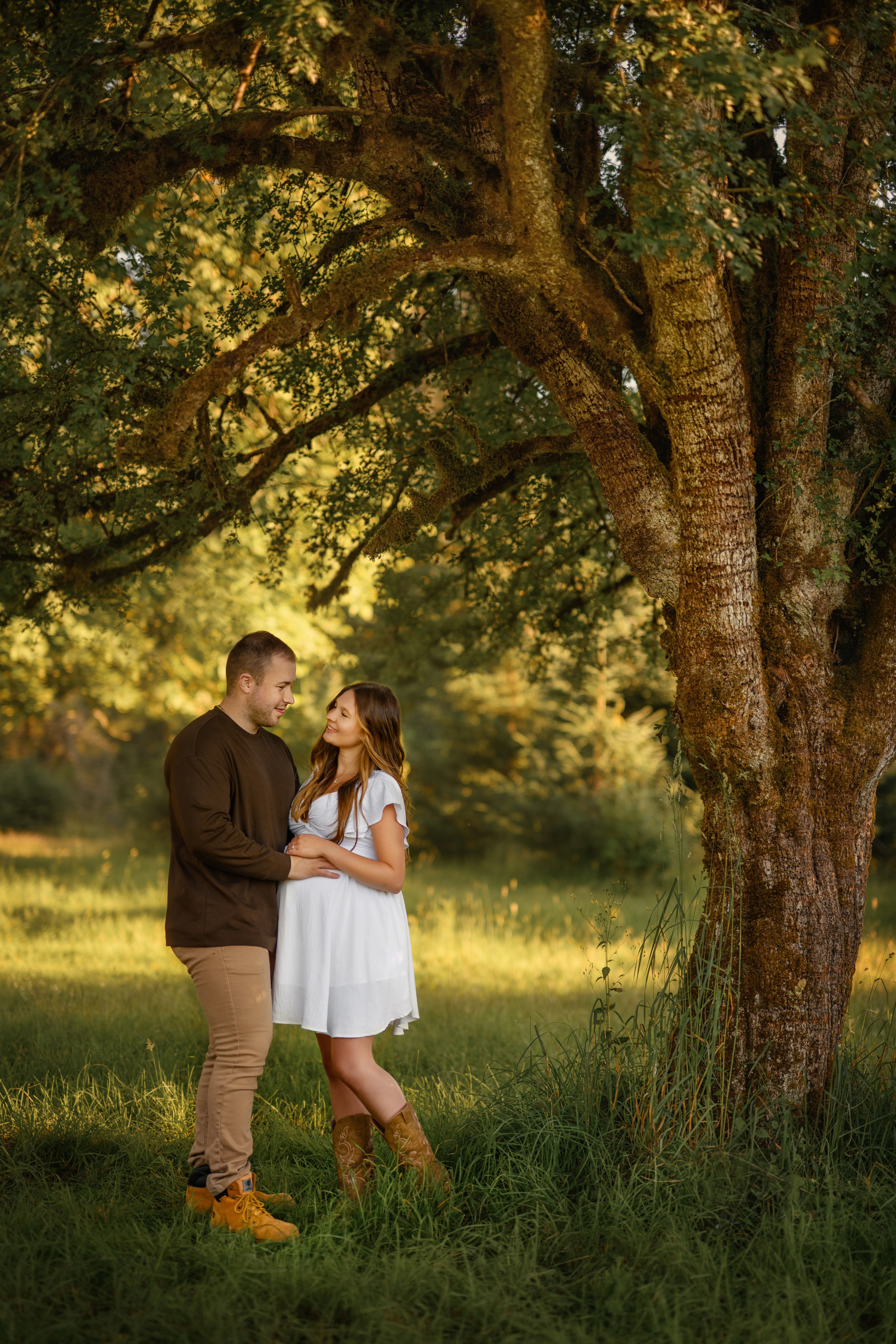 Family of Andrey & Valentina. Wedding & family photography in Seattle area. Helen Michelle photographer