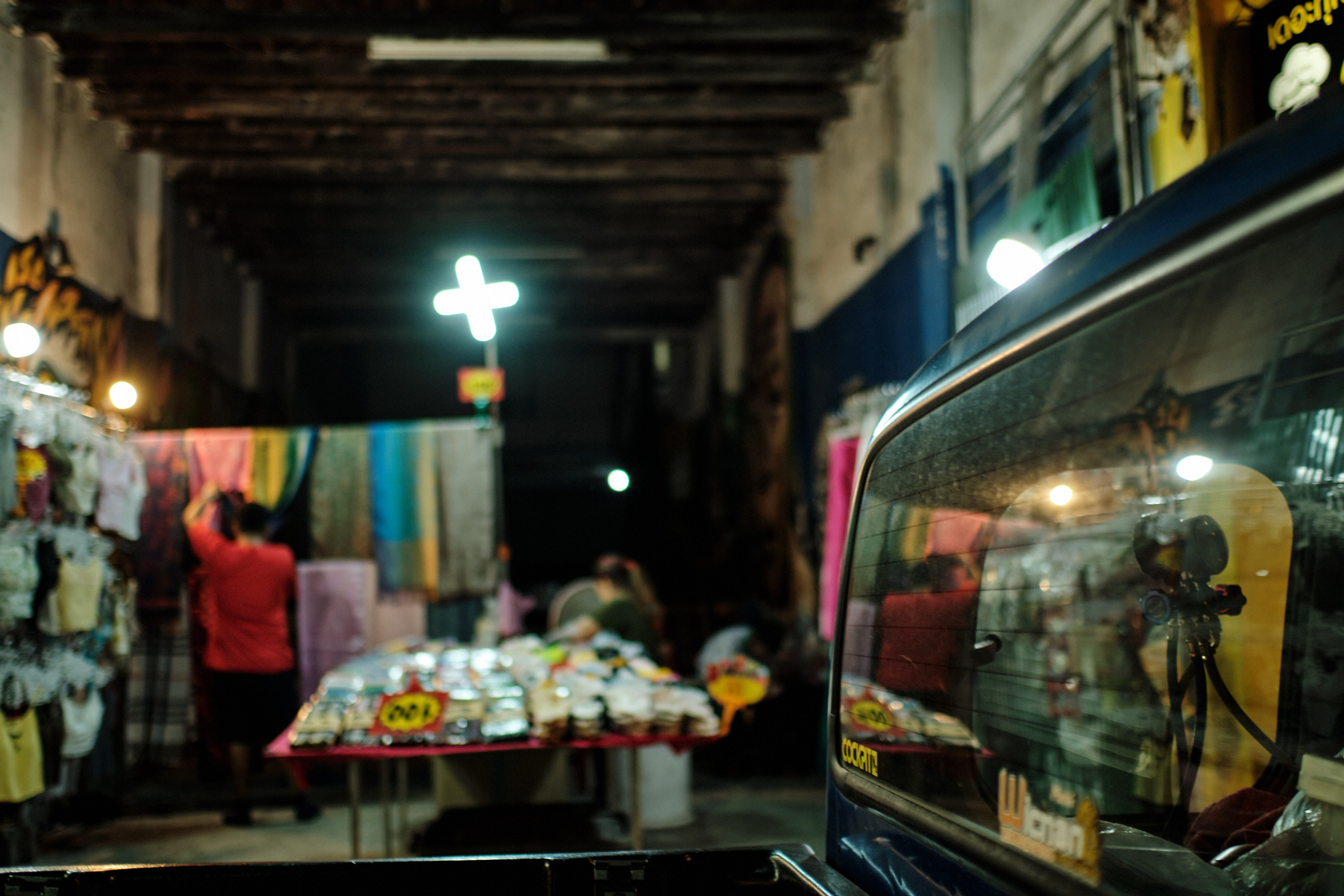 Phuket streets. New year. Portrait photographer Alena Novgorodtseva