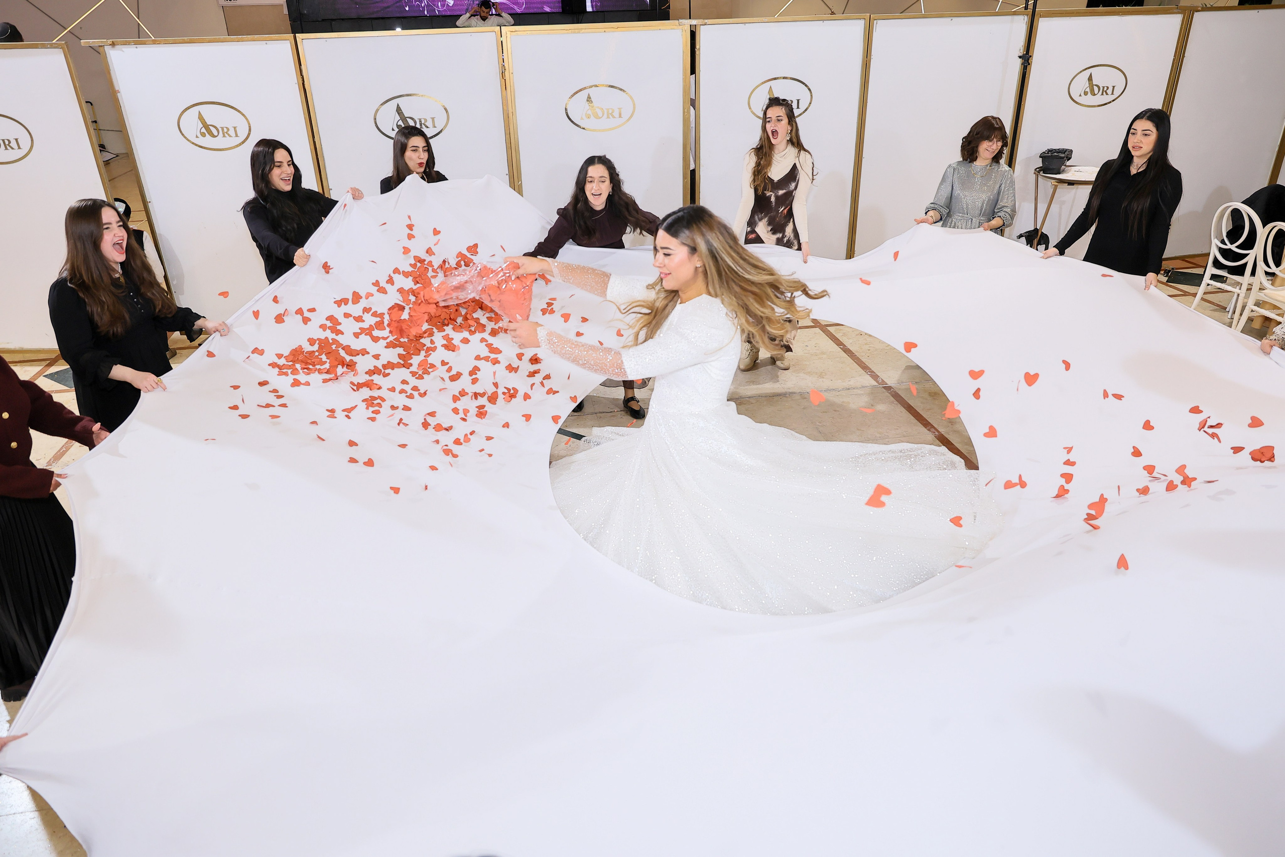 B & M. משה מנשה צלם חתונות