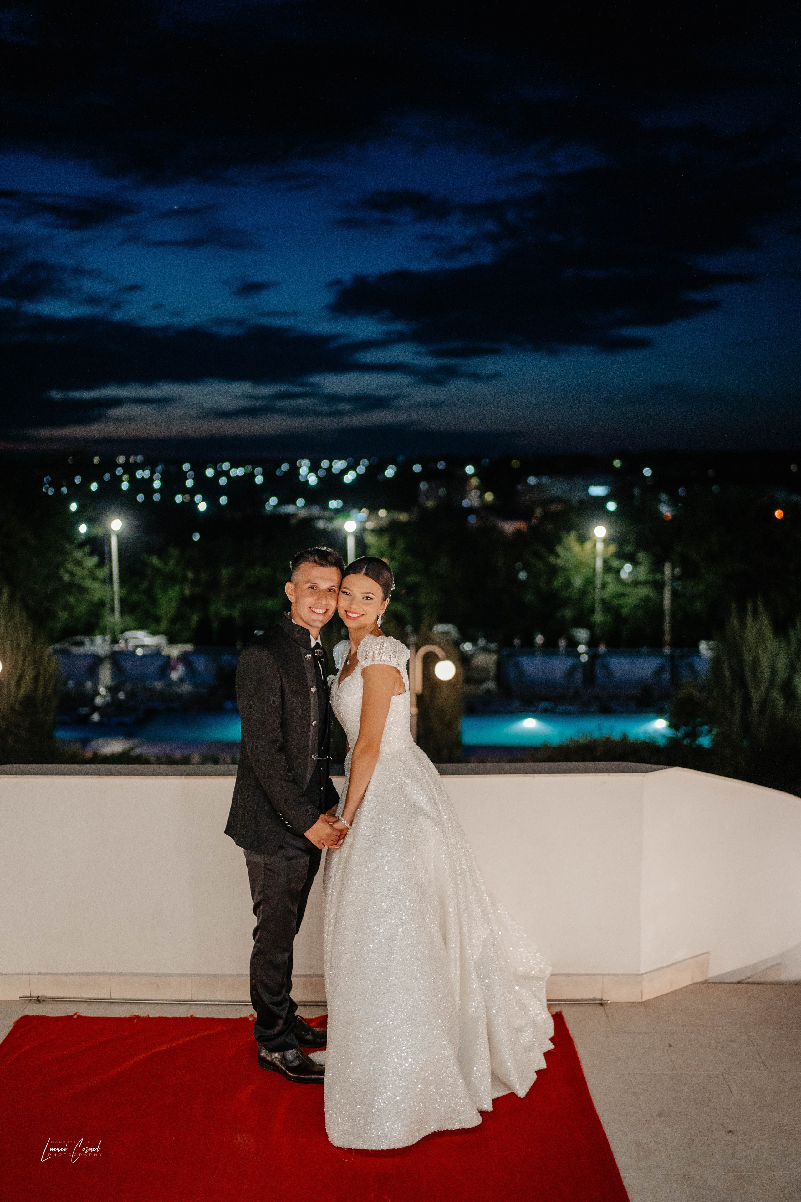 Fotograf de Nuntă Profesional — Fotografie Jurnalistică și Clasică pentru Amintiri de Neuitat. Fotograf de nuntă, corporate, botezuri, majorate și aniversări Roman, Lucaci Cornel