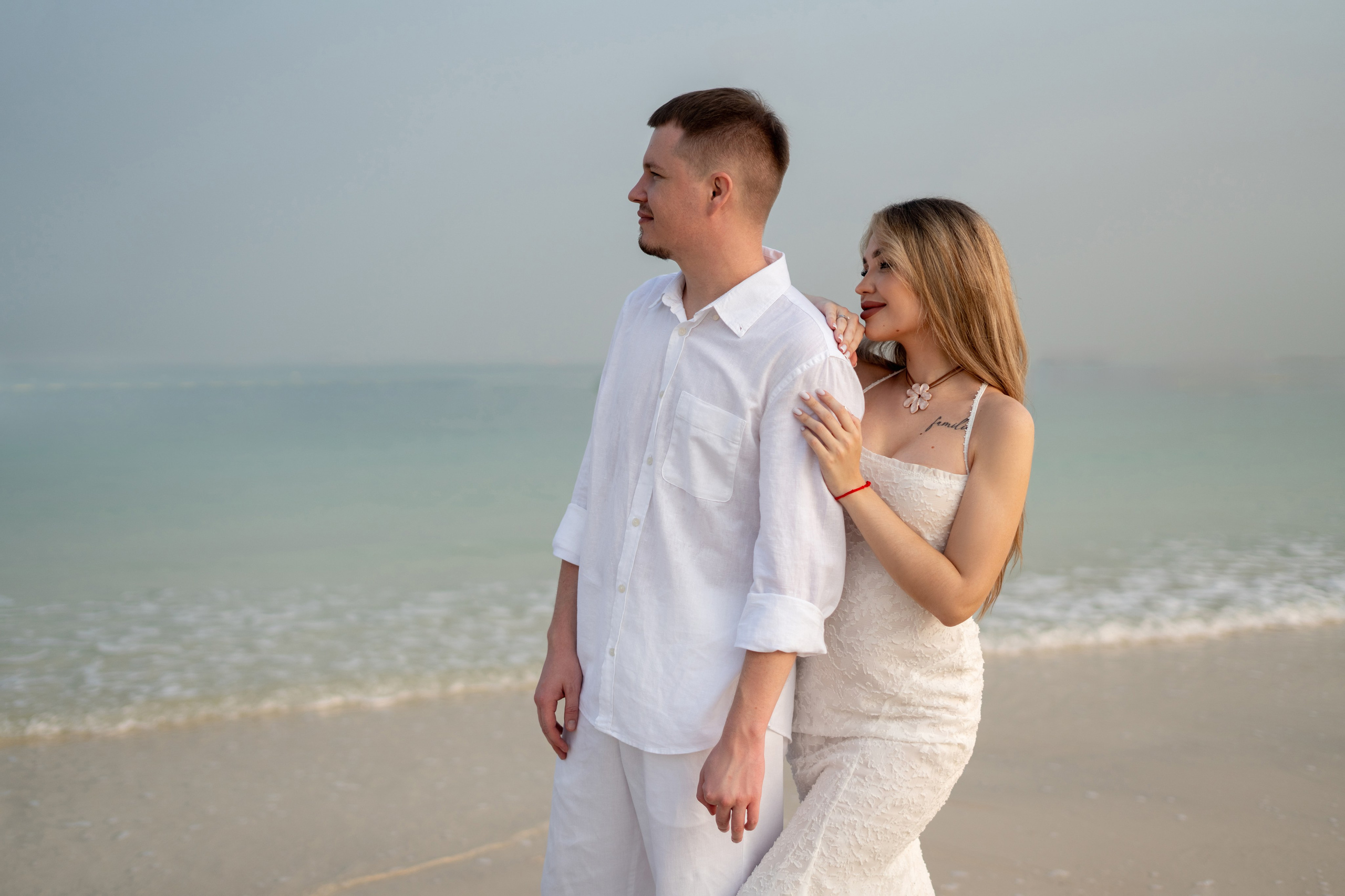 Sea breeze and kisses. Angela Iakovleva — Family Photographer in Dubai