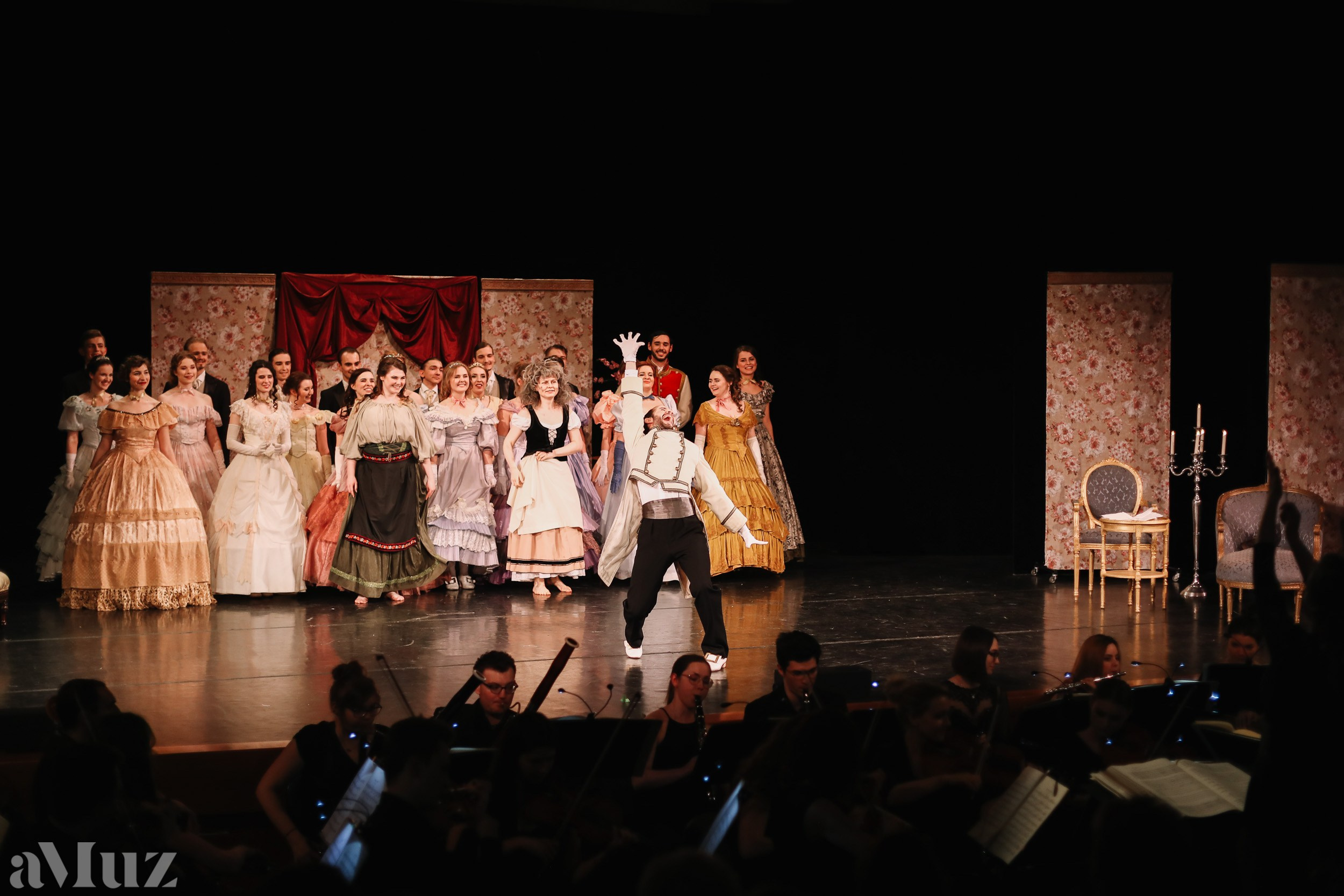 Opera Łąkowa. Fotograf Ślubny Warszawa - Sesje Biznesowe Rodzinne Eventy