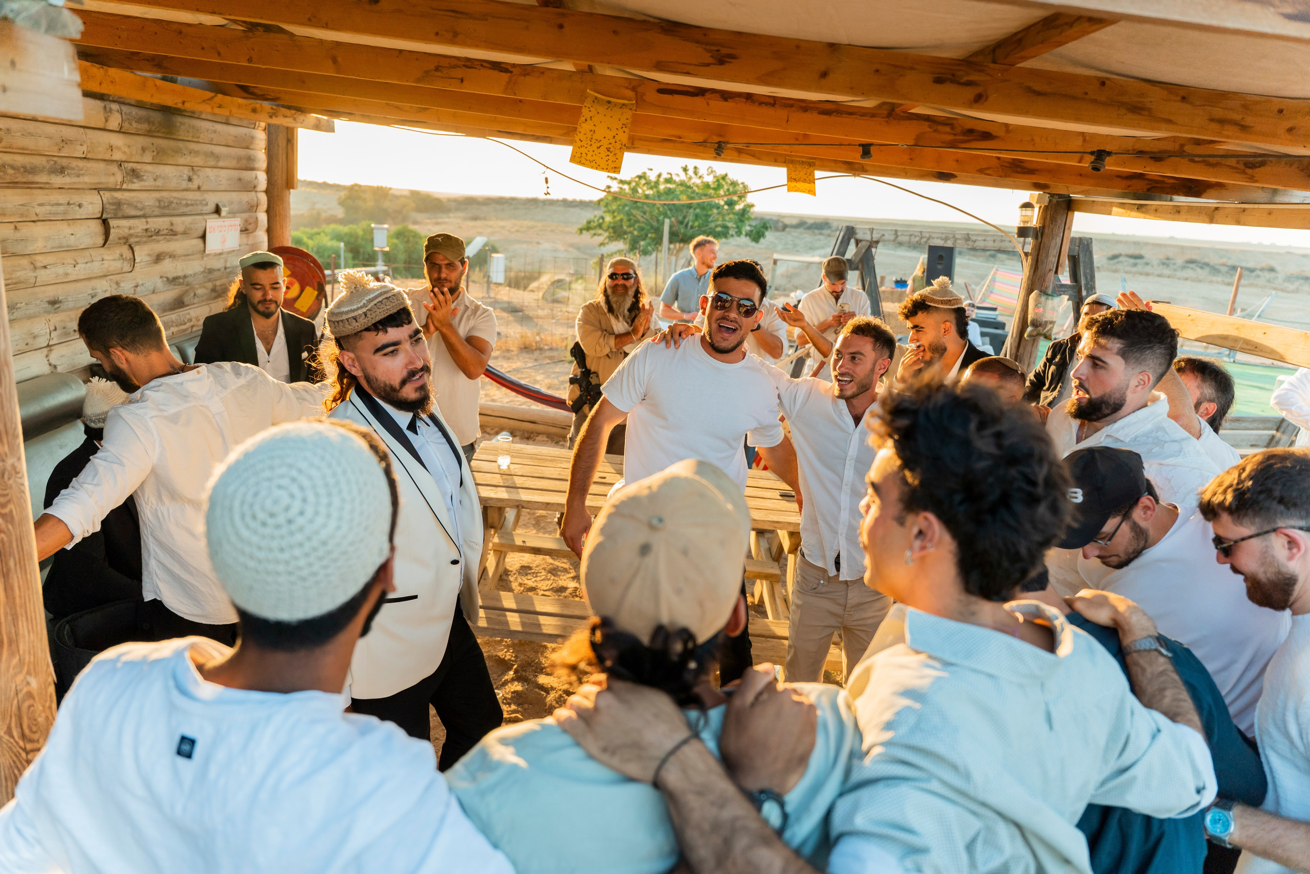 אביה ואחיה. יוסף מזרחי צילום חתונה, ברית וזוגיות. צלם מקצועי שאוהב להוציא אתכם הכי יפים ברגעים הכי מרגשים