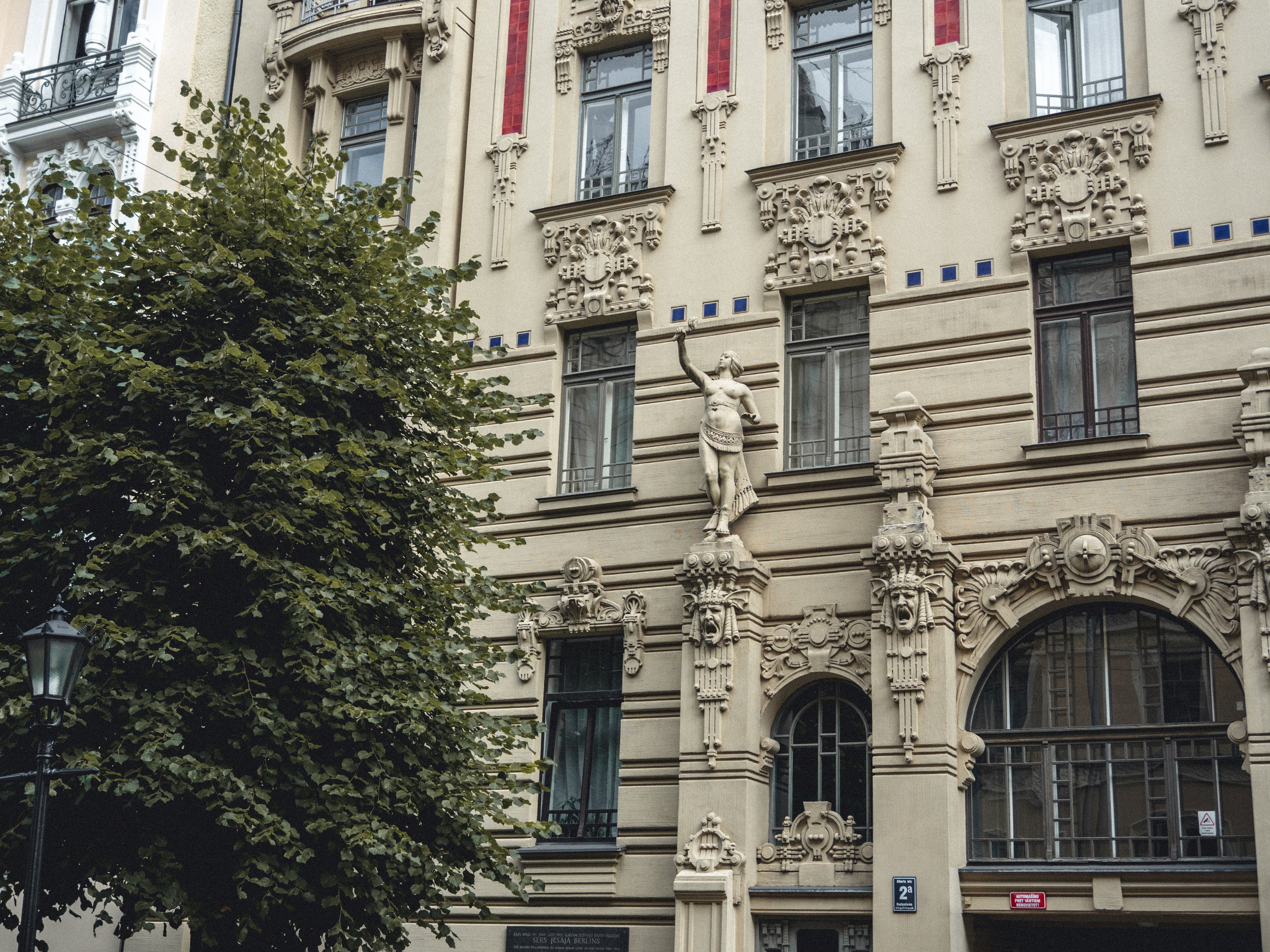 Voyage à Riga. Photographe sur Cote d’Azur. Portraits de familles, couples, enfants, événements