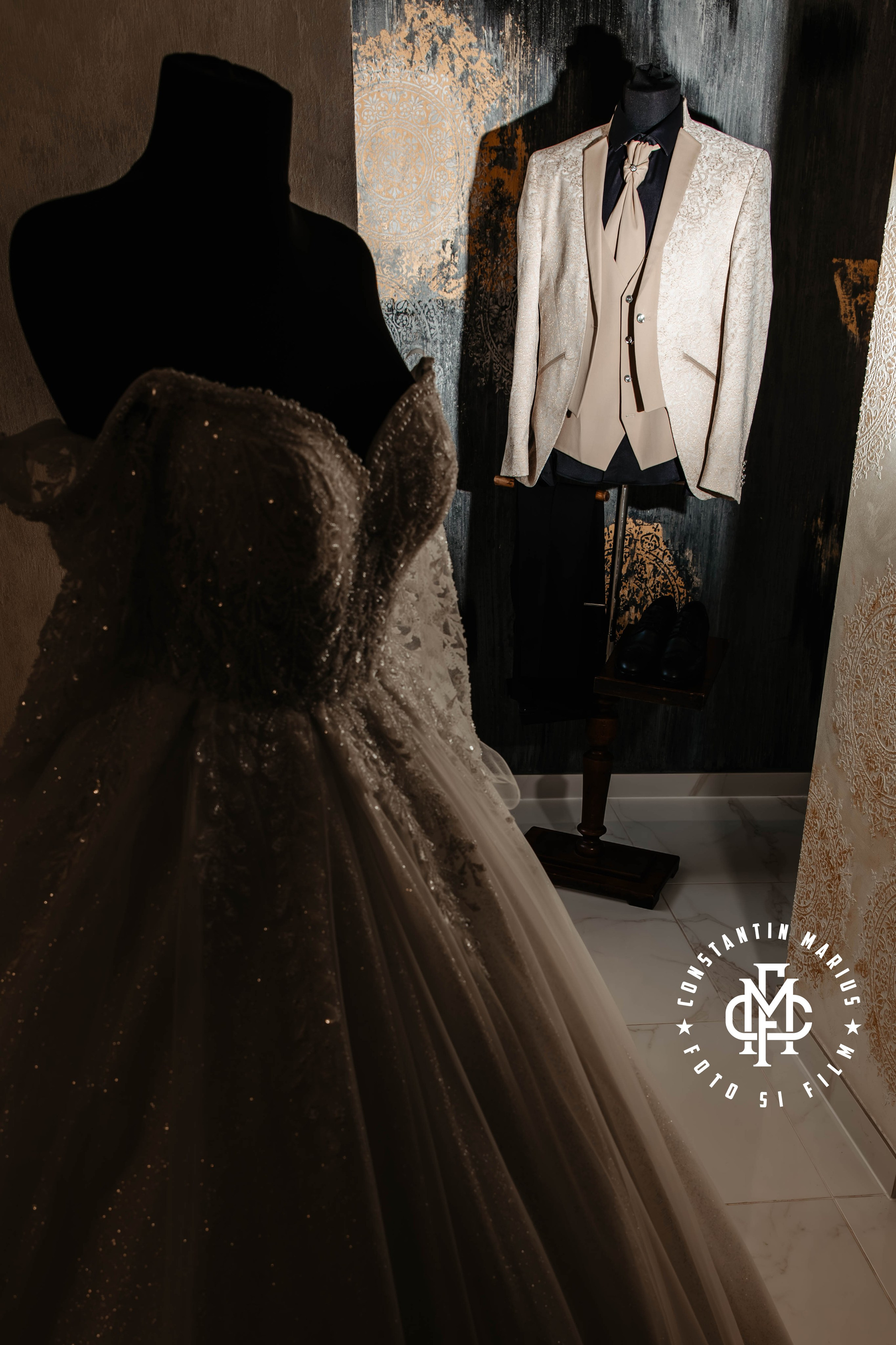 WEDDING PHOTOGRAPHY. DESPRE NOI