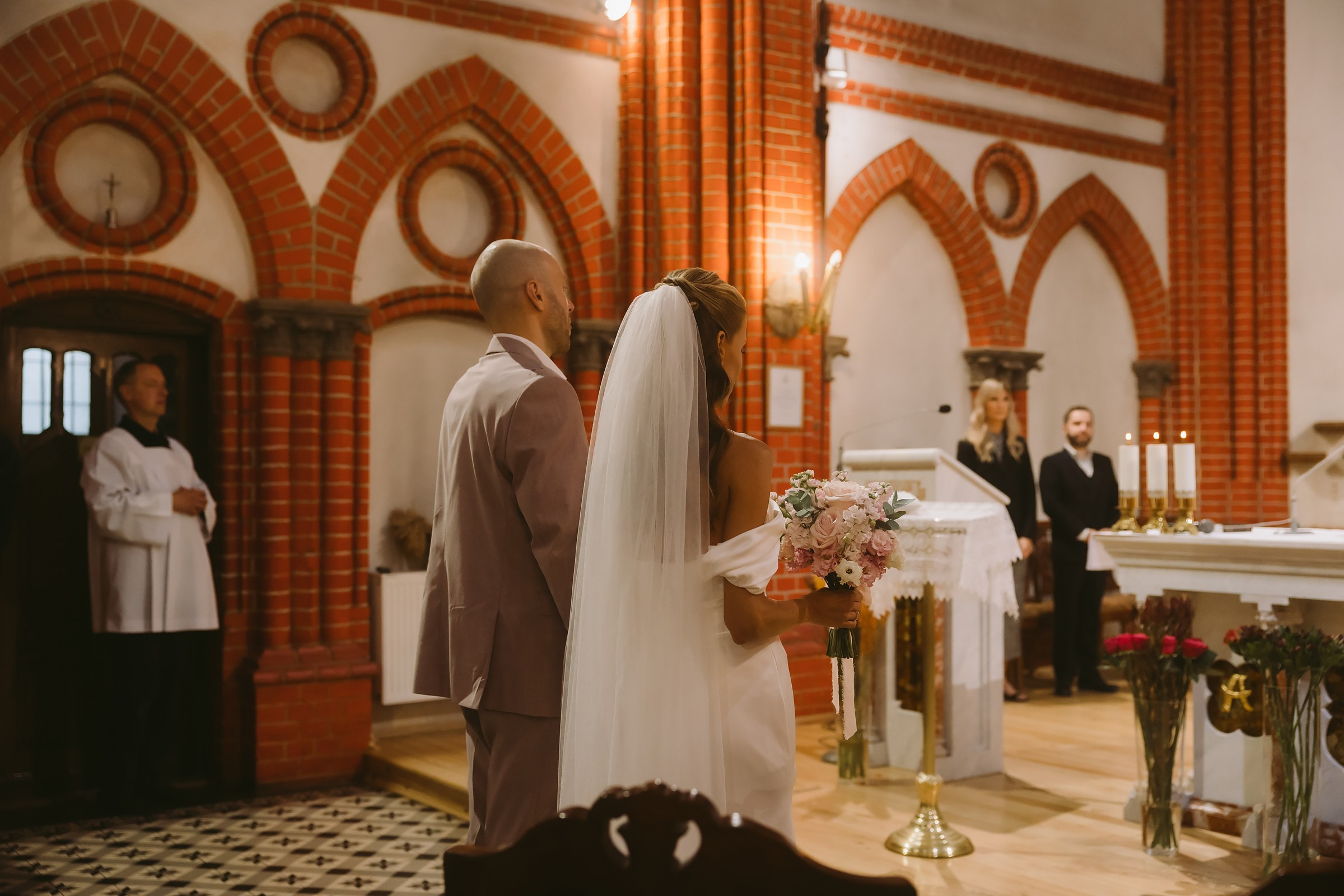 Justė ir Henrikas | Lietingos jaukios vestuvės Palangoje. Vestuvių ir šeimų fotografė Lena Bondarenko / belove photo