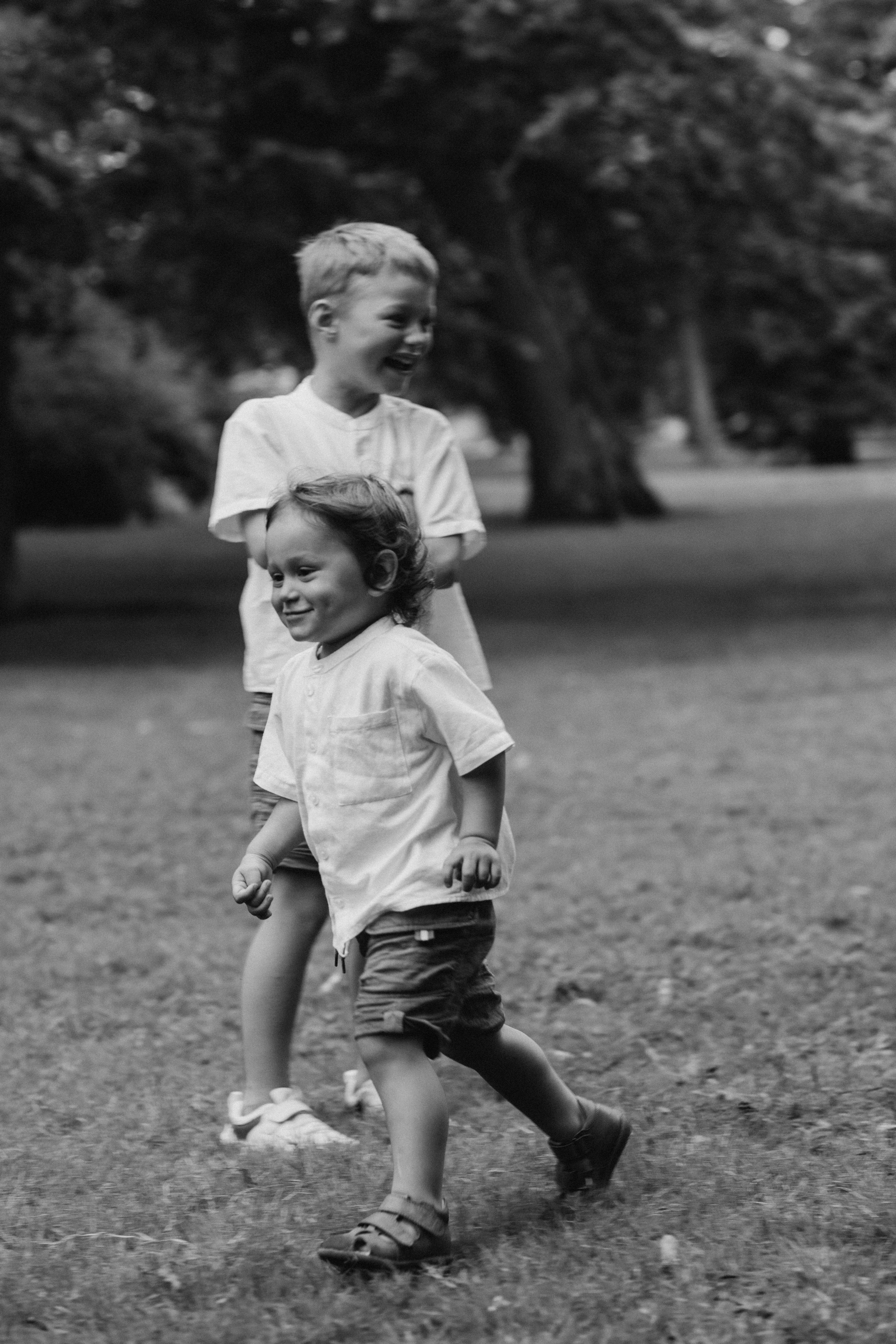 Kaivopuisto. Wedding and potrait photographer in Helsinki Vickan O
