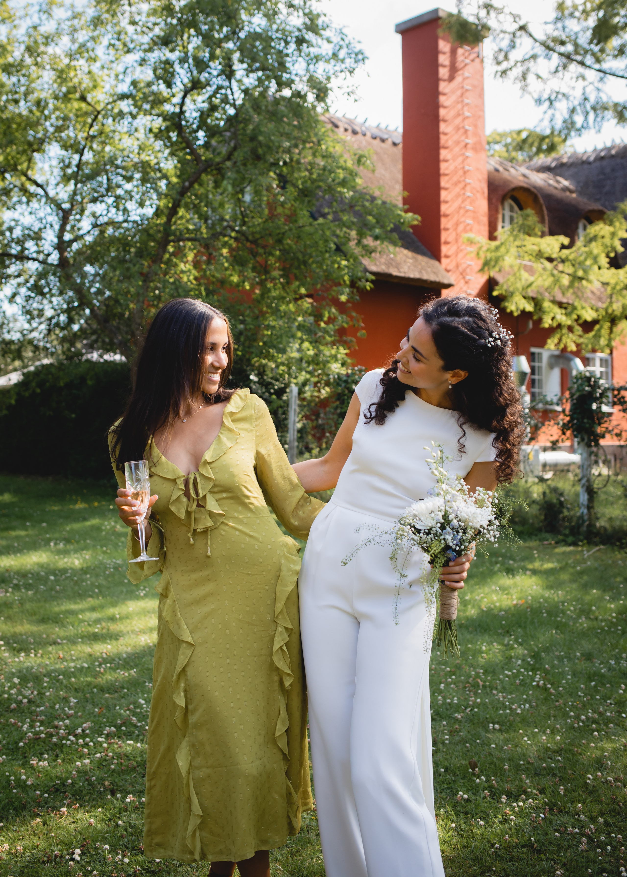 Elissa | Mads. Professional wedding photographer in Copenhagen, Denmark — Julia Byron
