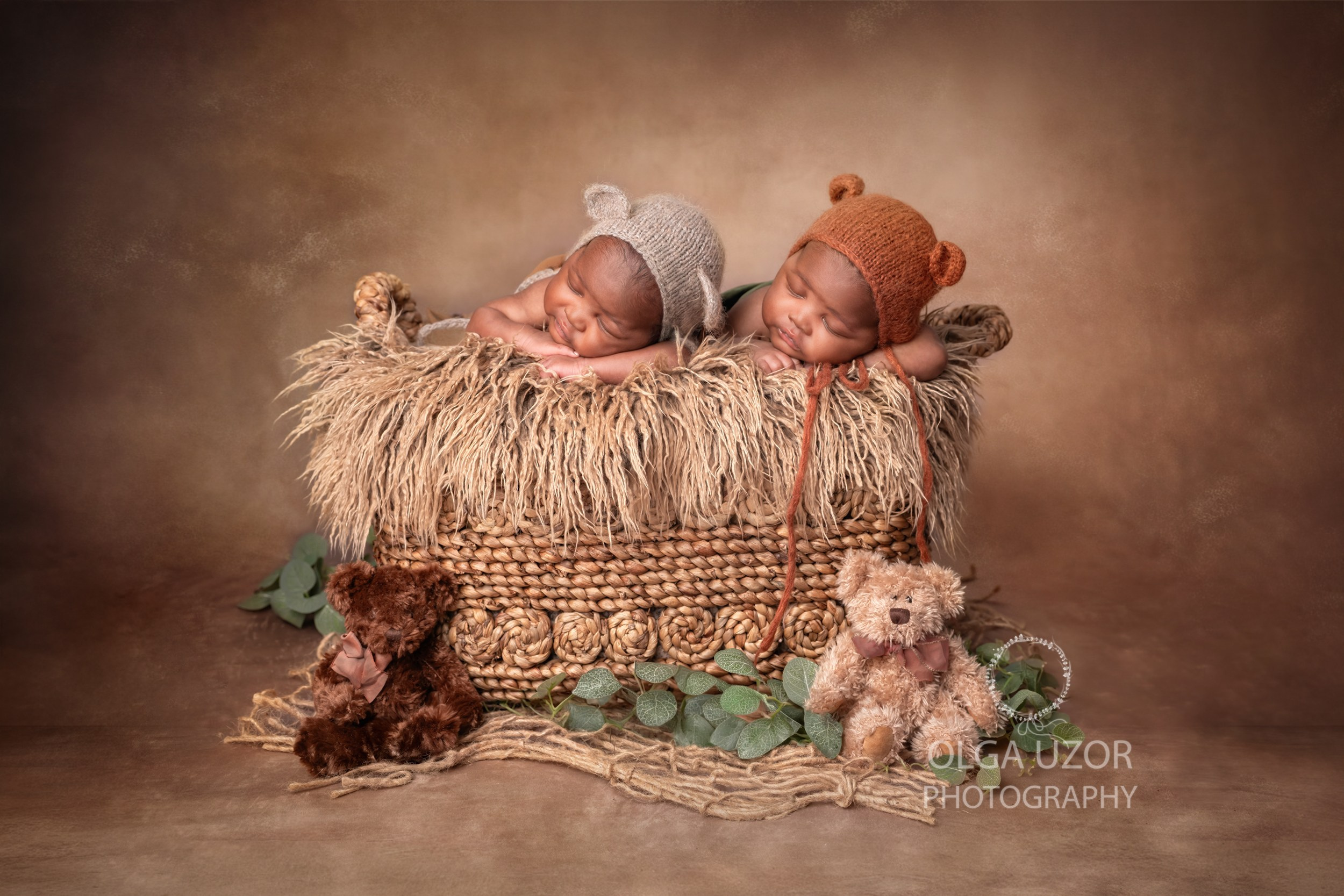 Newborn photo session Stevenage, Hertfordshire. Photographer. Stevenage, Hertfordshire family, maternity and newborn photographer