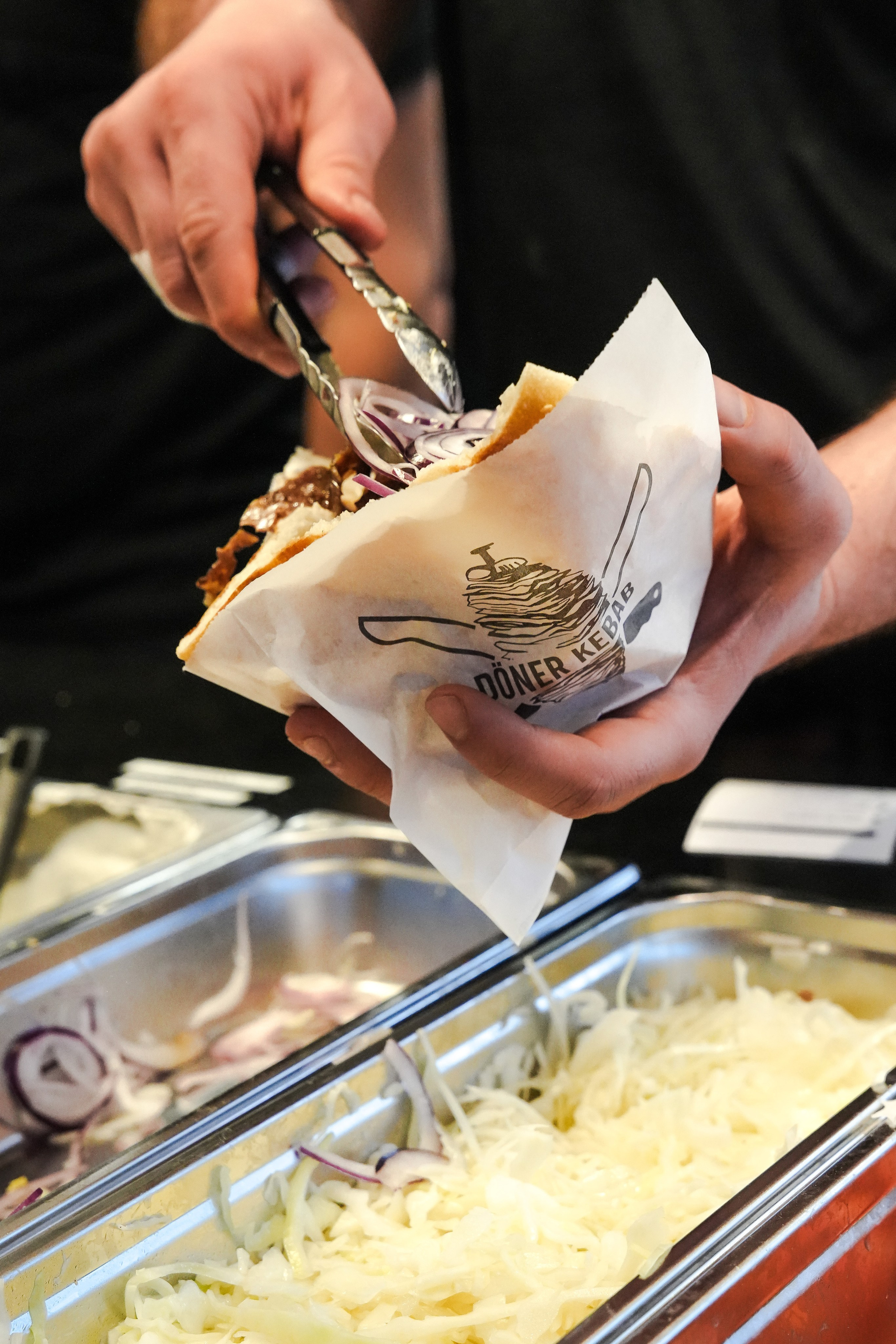 „Eröffnung-Dönerladen“. Fotografin Yuliia Turinina in Stuttgart