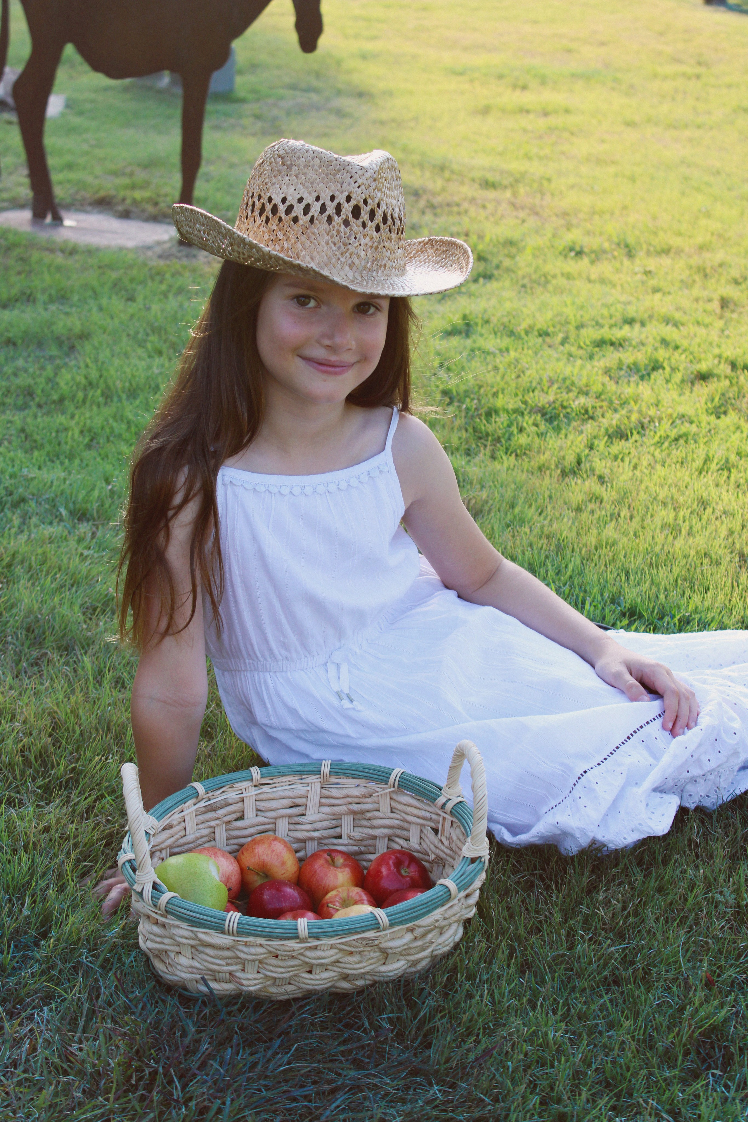 Texas Countryside Family Photoshoot in Cowboy Style. Lana Petrychenko — Portrait & Family Photographer. Valencia, Spain