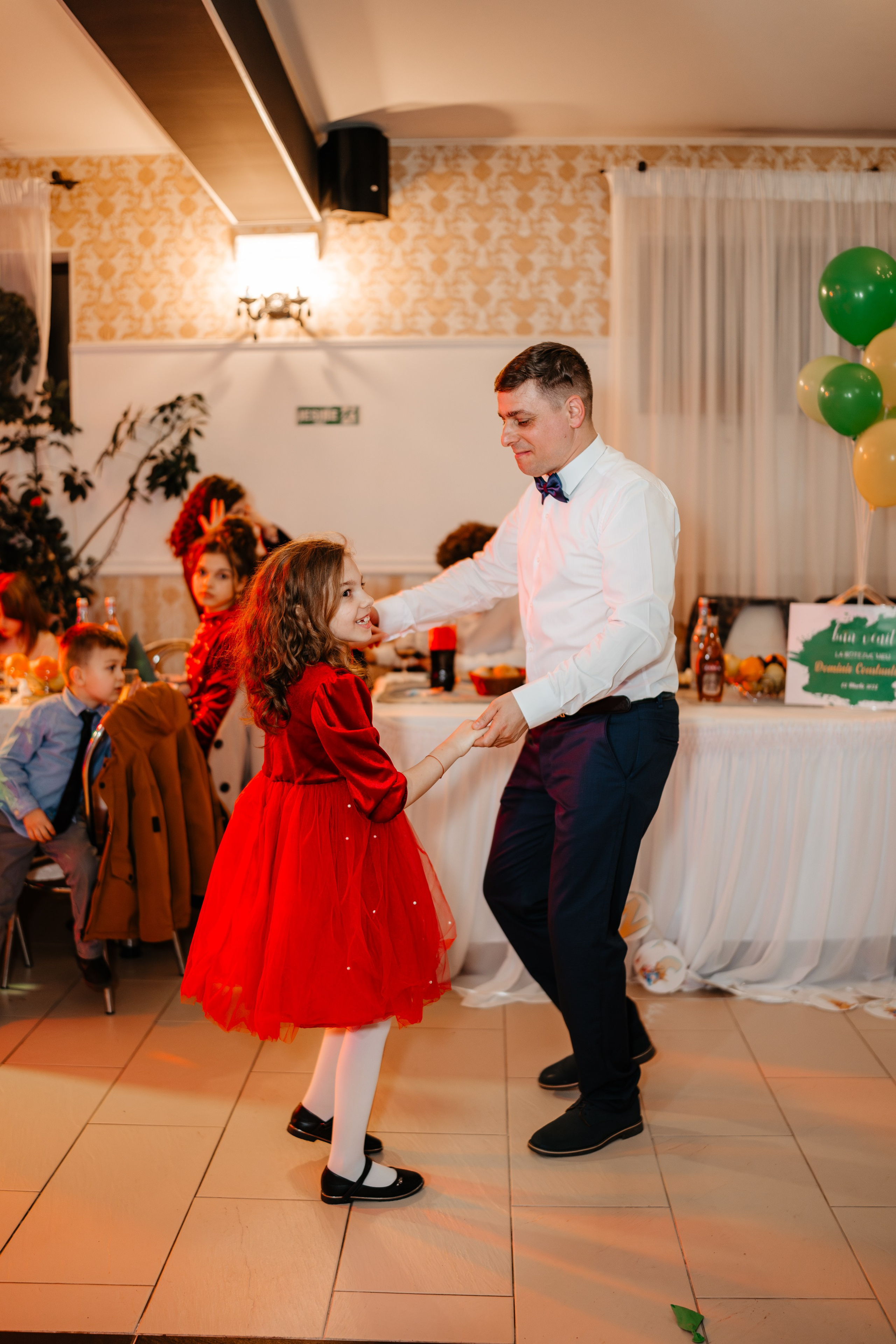 Dominic Constantin. Raw Studio. Fotograful tau de nunta!