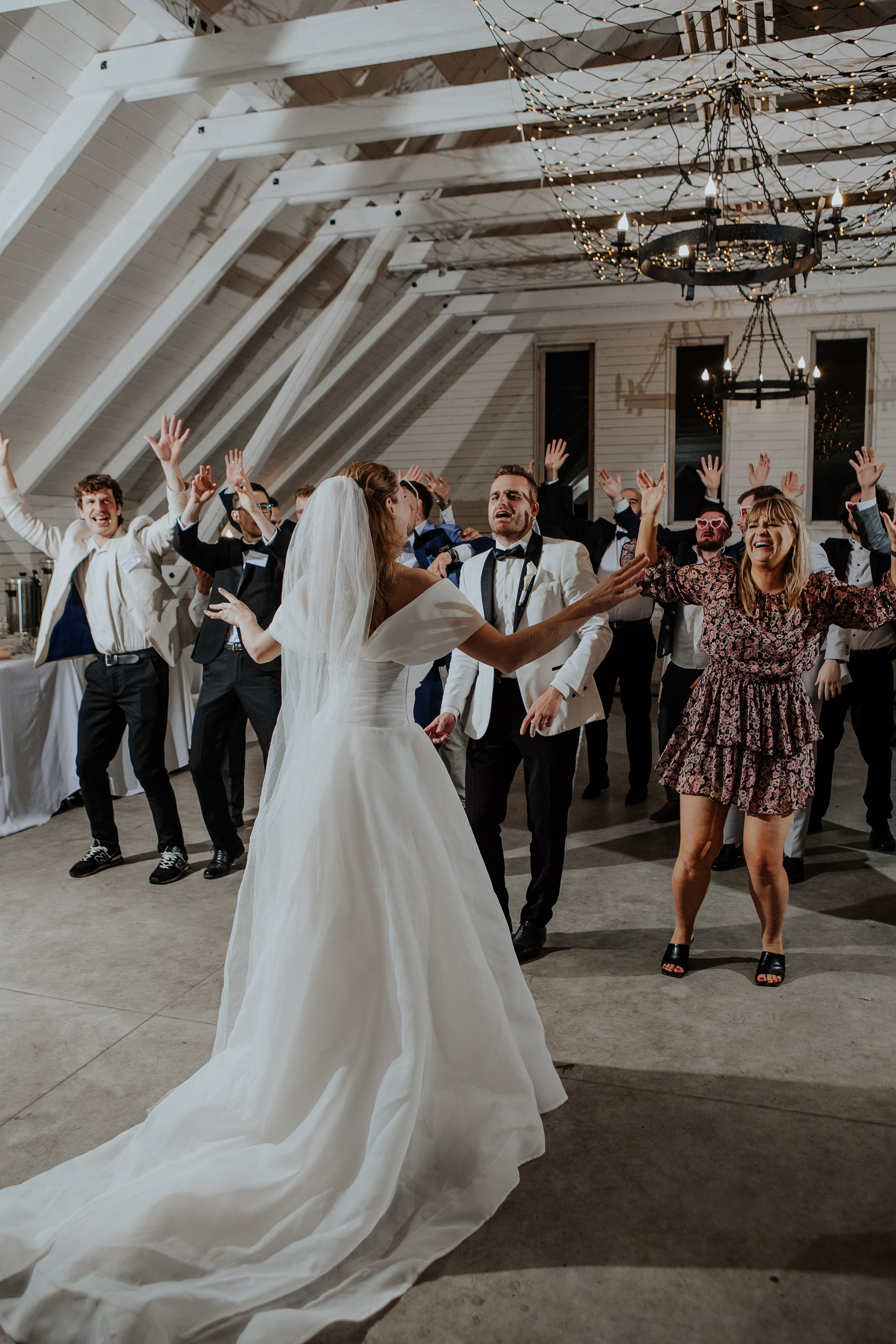 ELIZABETE & DĀVIS. Veronika Lokotko — kāzu un portretu fotogrāfe Latvijā
