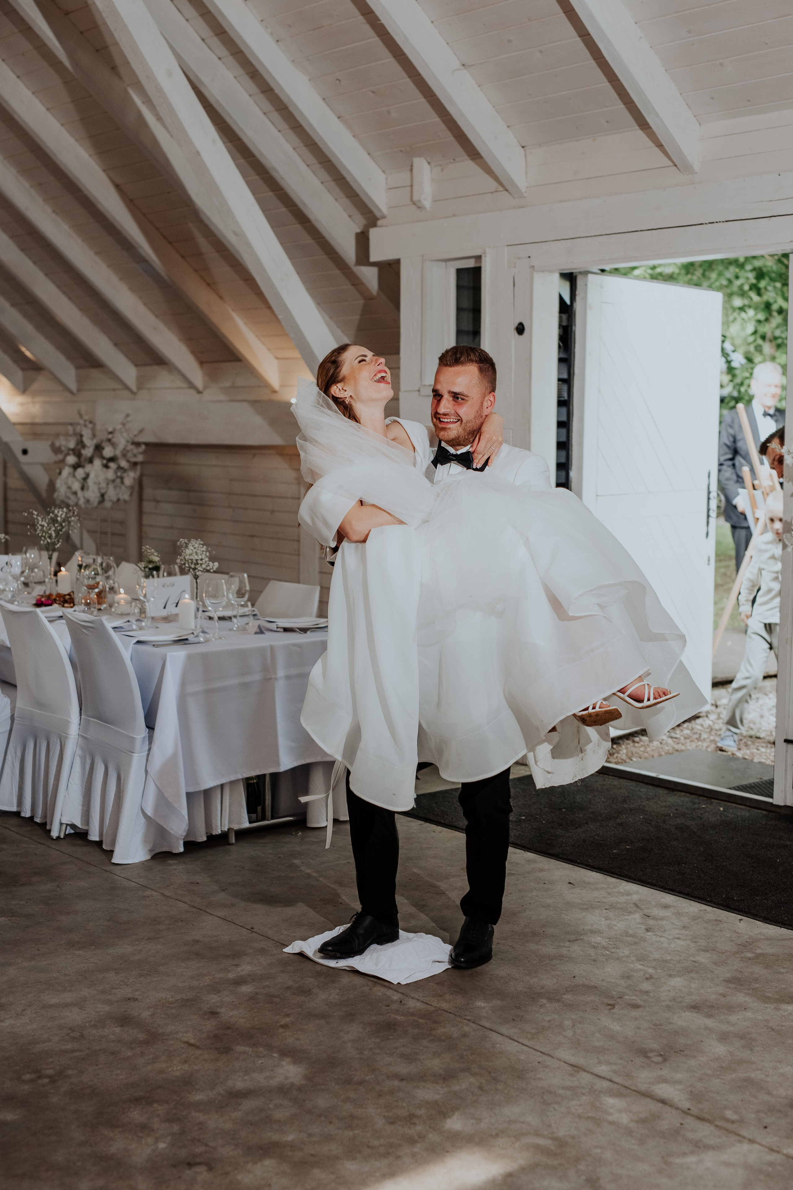ELIZABETE & DĀVIS. Veronika Lokotko — kāzu un portretu fotogrāfe Latvijā