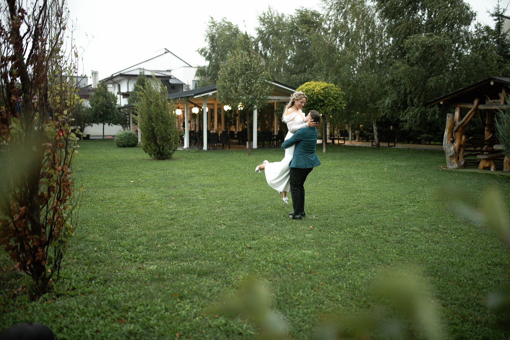 Valentina & Marian. Vlad Aconstantinesei Photographer