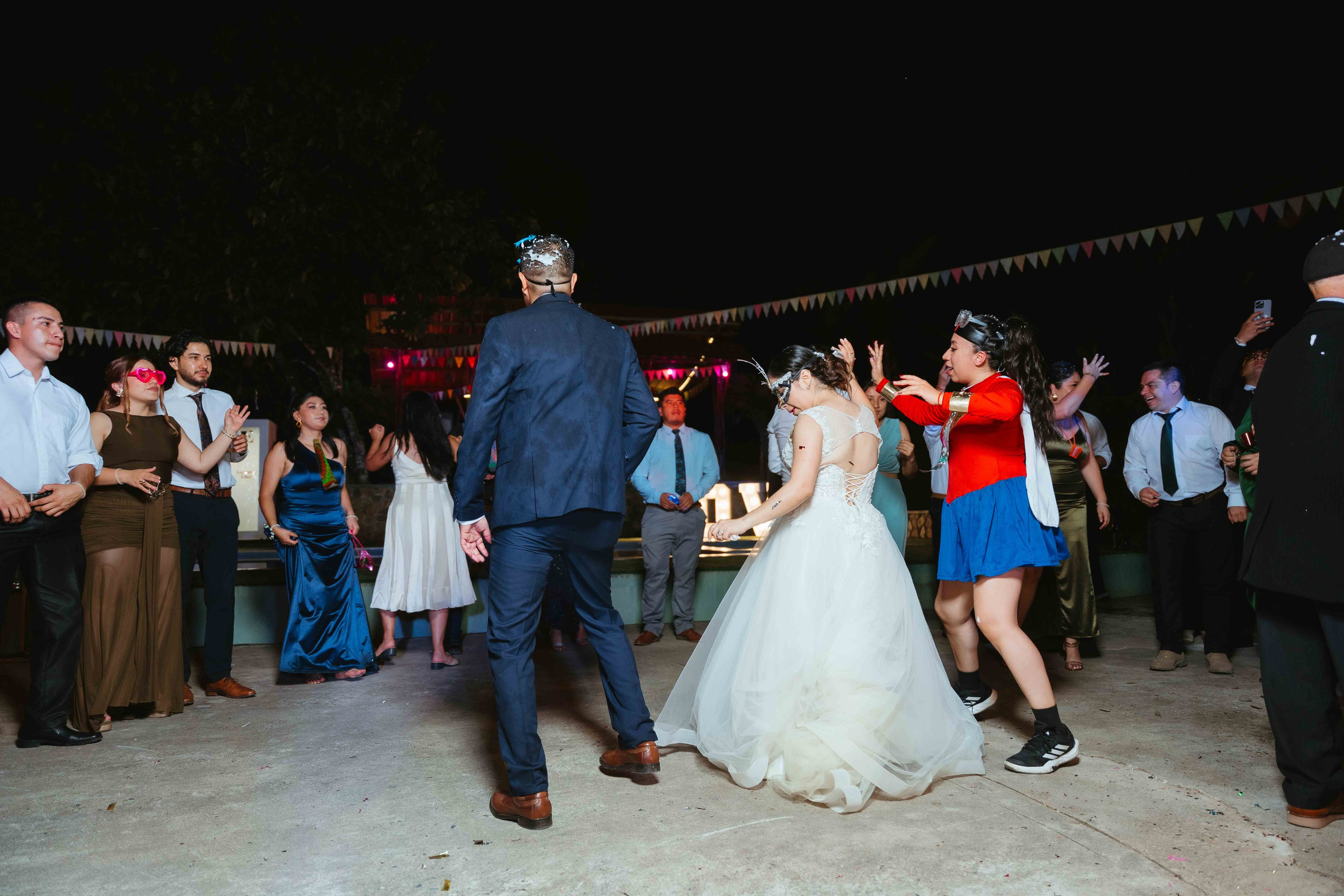Jennifer y Vladimir. Fotógrafo de bodas en Loja Ecuador | Piero Alvarez PH