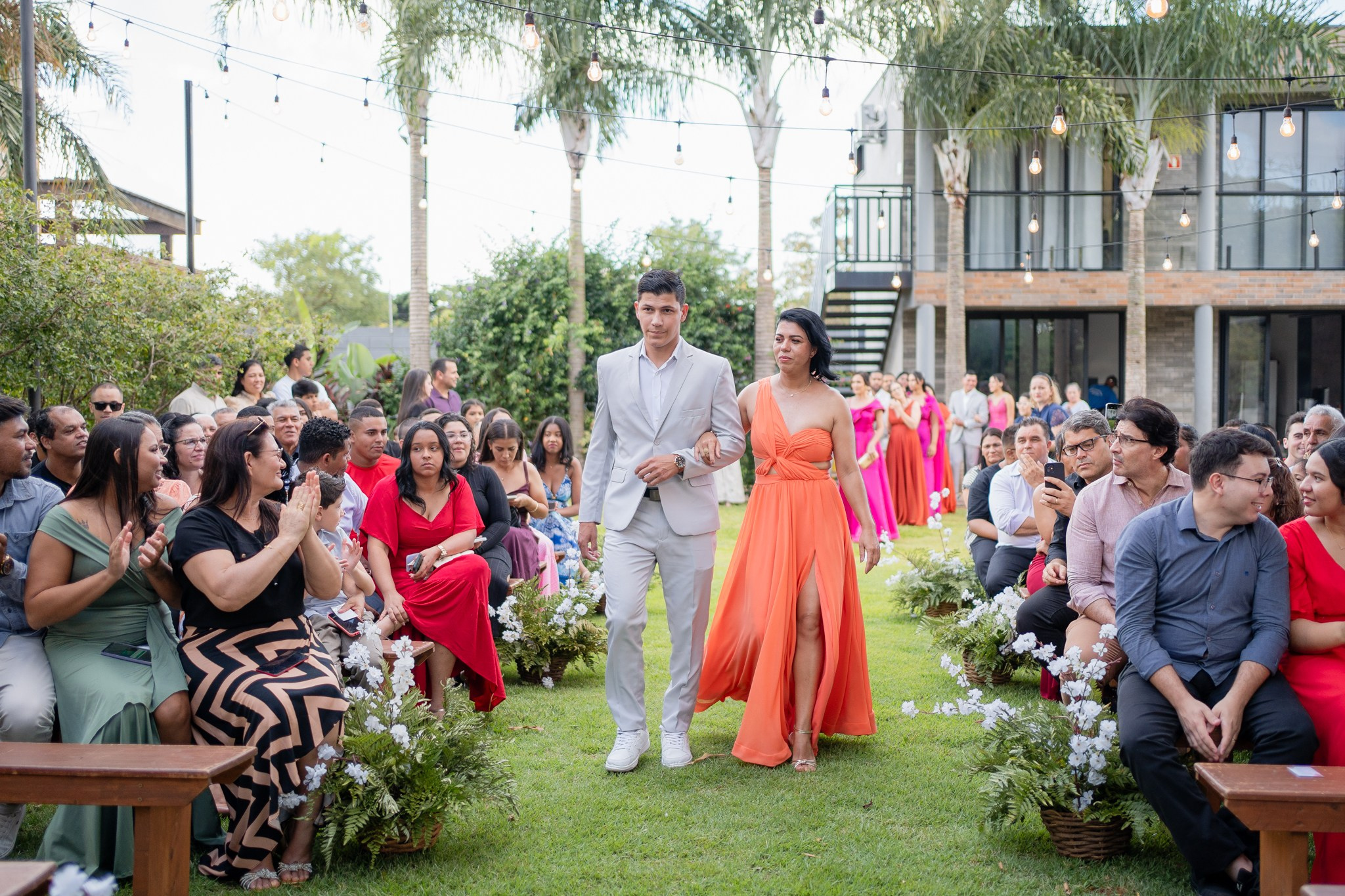 Larissa & Vinicius — Espaço Faveral / Aararaquara. Robson Colaço