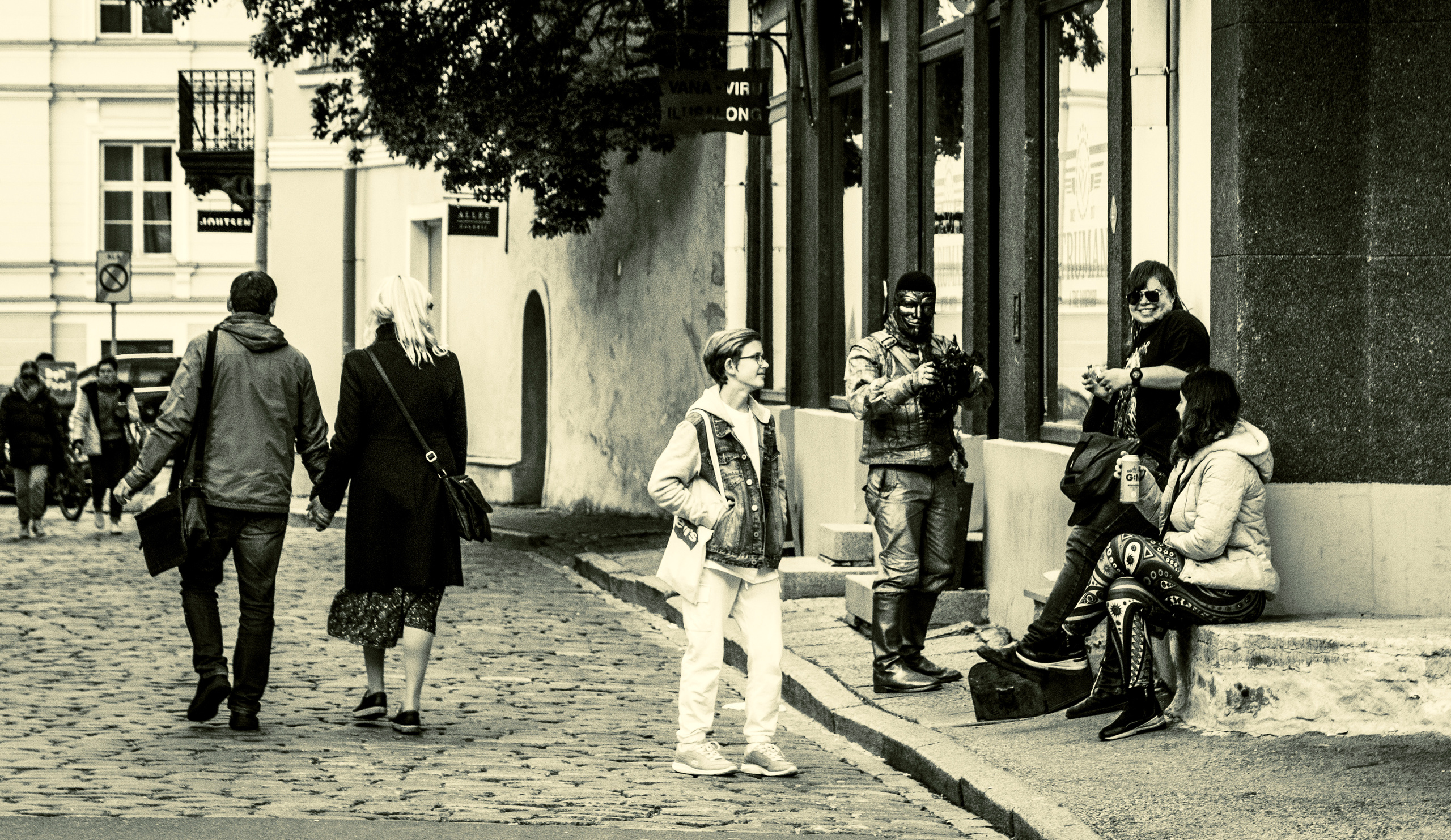 Kuldne komandör (Aleksei). Nebula 25 — Fotod teie hingele