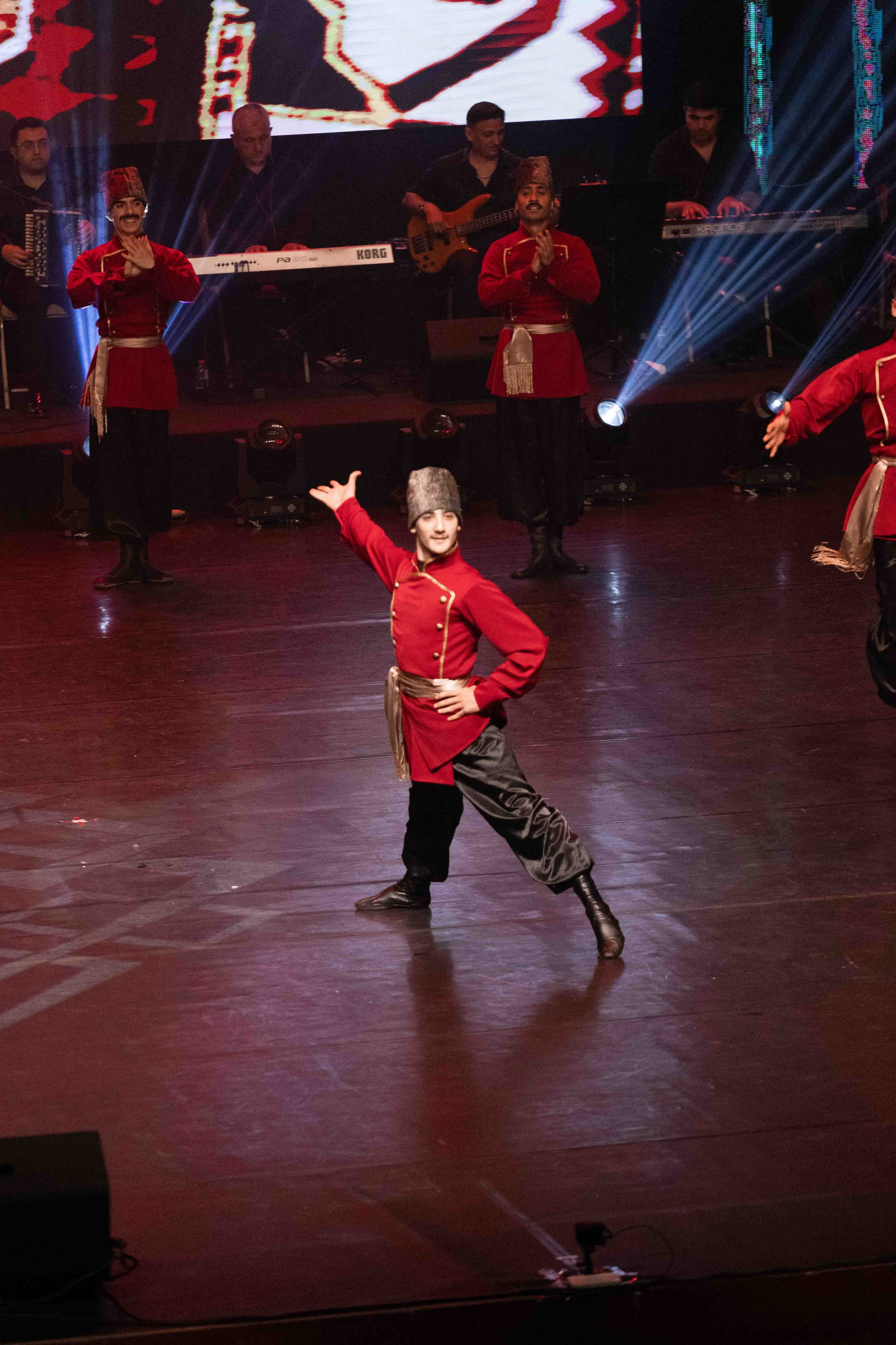 STATE DANCE ENSEMBLE. Wedding&Event photographer Ismail Rzayev in Baku