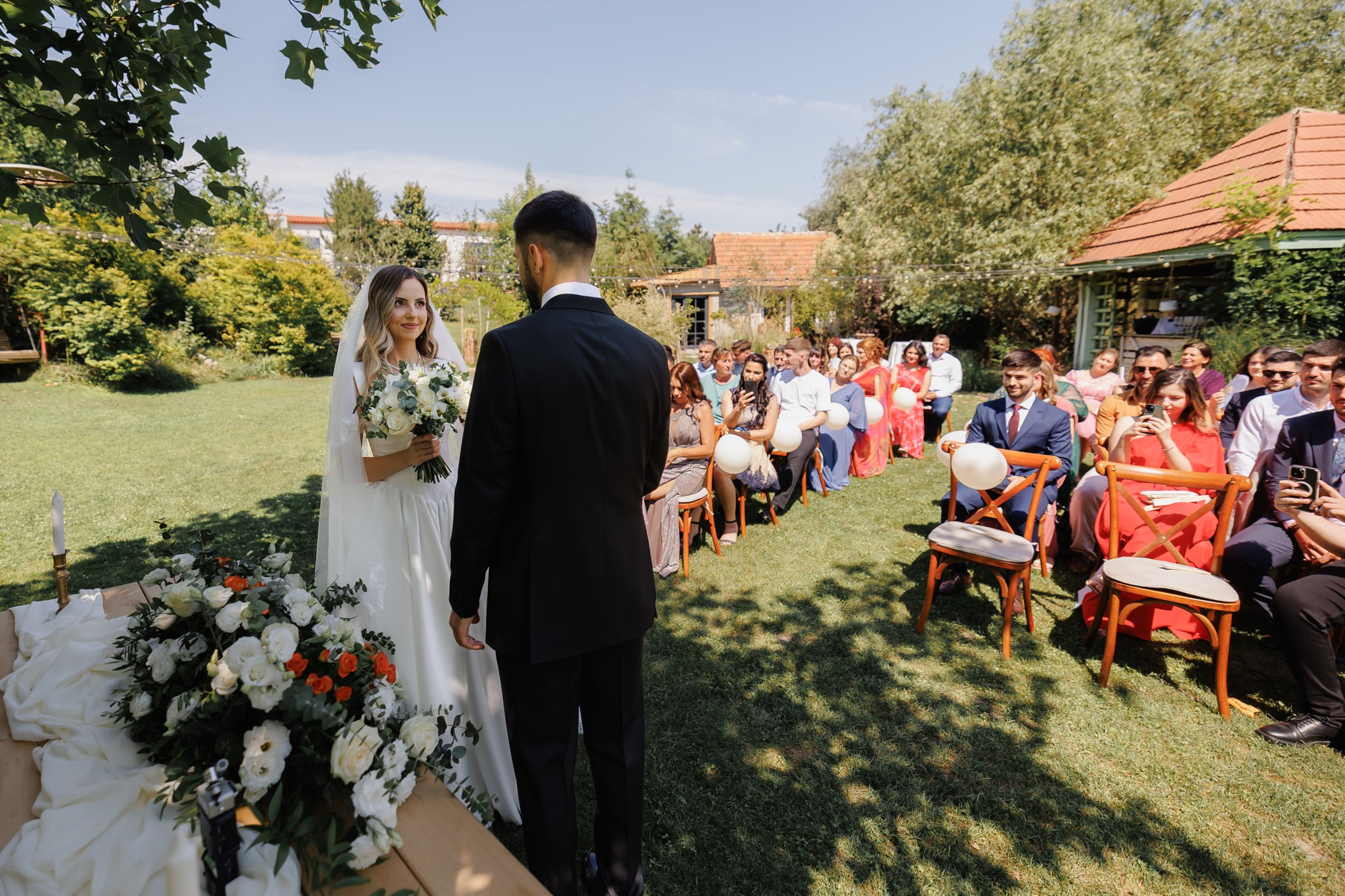 Mihaela si Nicolae - Nunta in locatie in aer liber la Nouvelle Events. Fotograf nunta Bucuresti - Manu Ivanciu | Fotograf botez