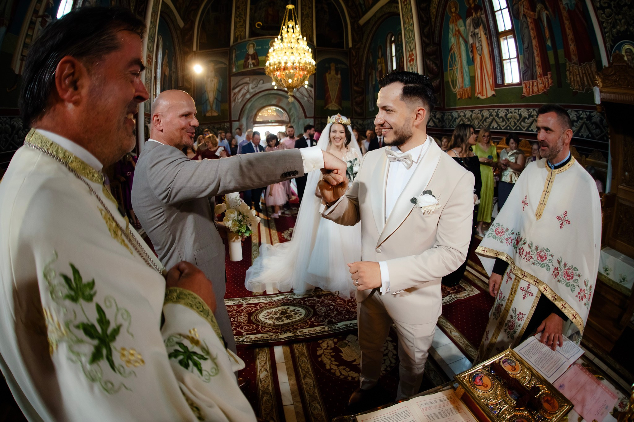 Ioana & Ionuț | Nuntă de poveste la Păstrăvăria Poiana din Mălini județul Suceava. Servicii foto-video profesionale, pentru momente de neuitat