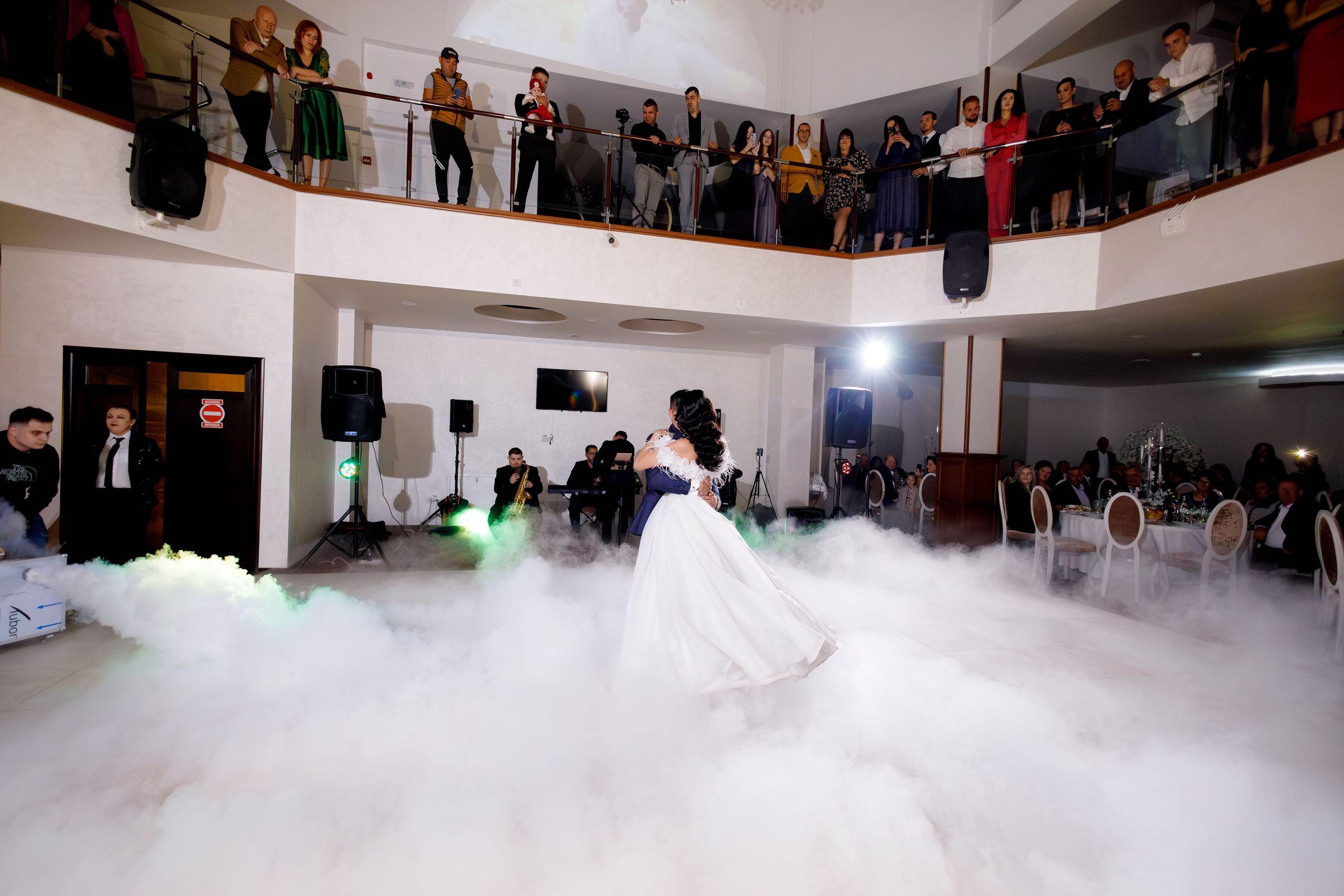 Loredana & Emilian – Ziua Nunții | Videografie - fotografie Botez Suceava, Iași, Botoșani. Servicii foto-video profesionale, pentru momente de neuitat