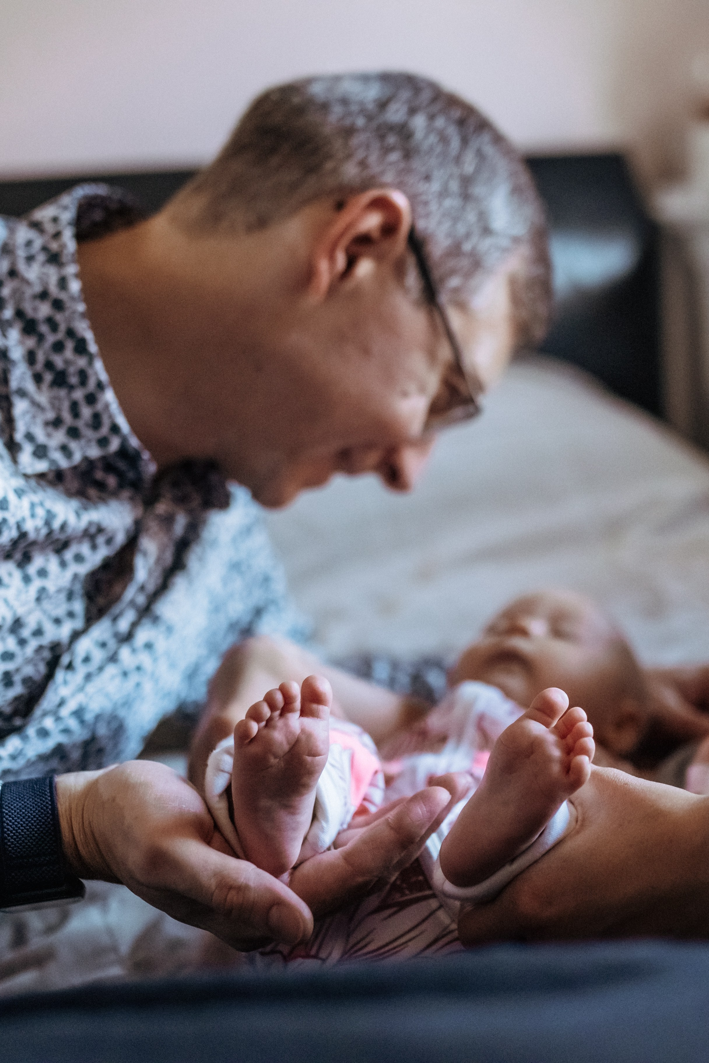Indoor Family. Olga Tikhonova: family photography Cambridgeshire