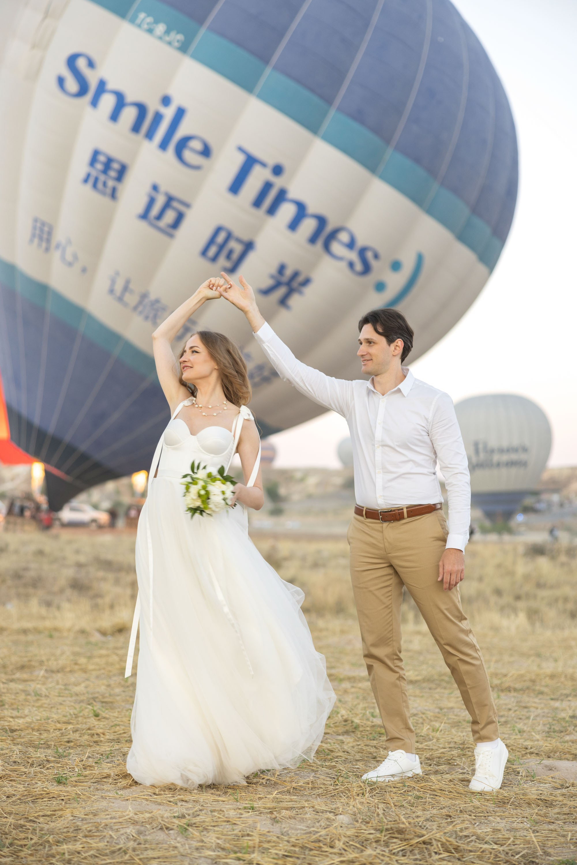 Wedding photo shoot in cappadocia. Julia Ganch I Fashion Wedding Photography I Cappadocia Turkey