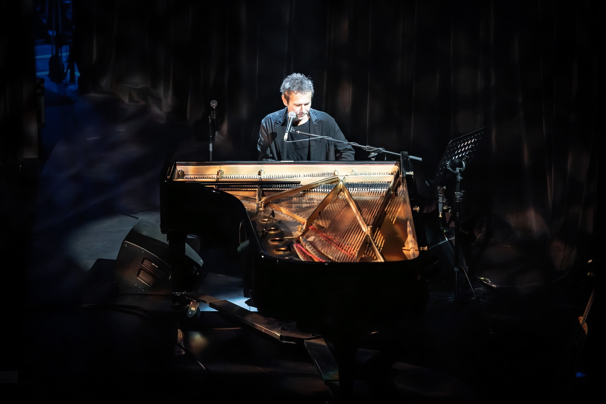 SLAVA VAKARCHUK / LOS ANGELES / 2025. Reportage concert portrait photography in the San Francisco Bay Area