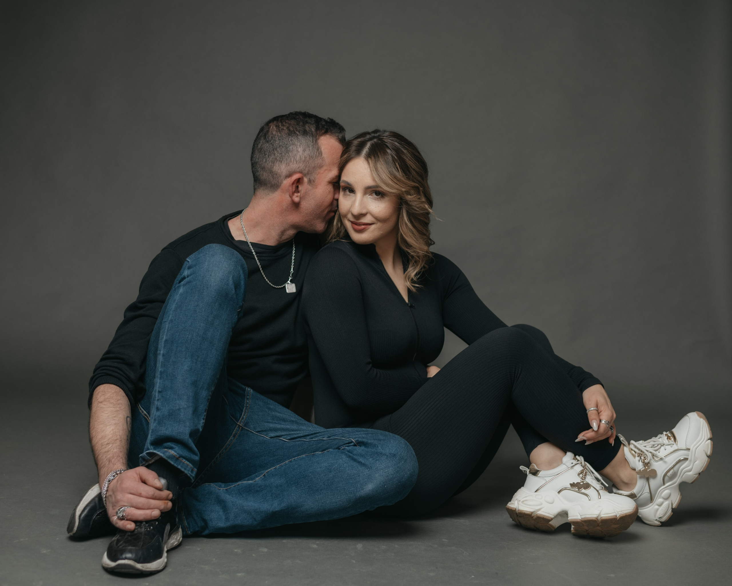 ANA and NELSON. Studio. Anastasiia Antoniuk portrait, family and couple photographer, Portugal