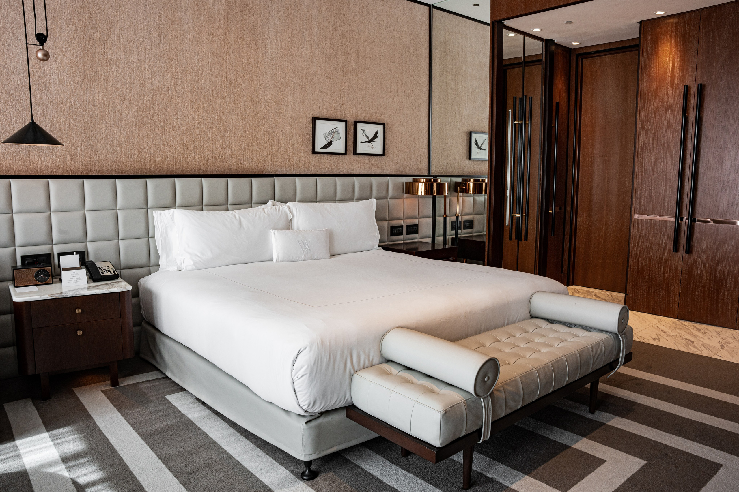 INTERIOR. Photo and video production. Editing & retouching services. Training