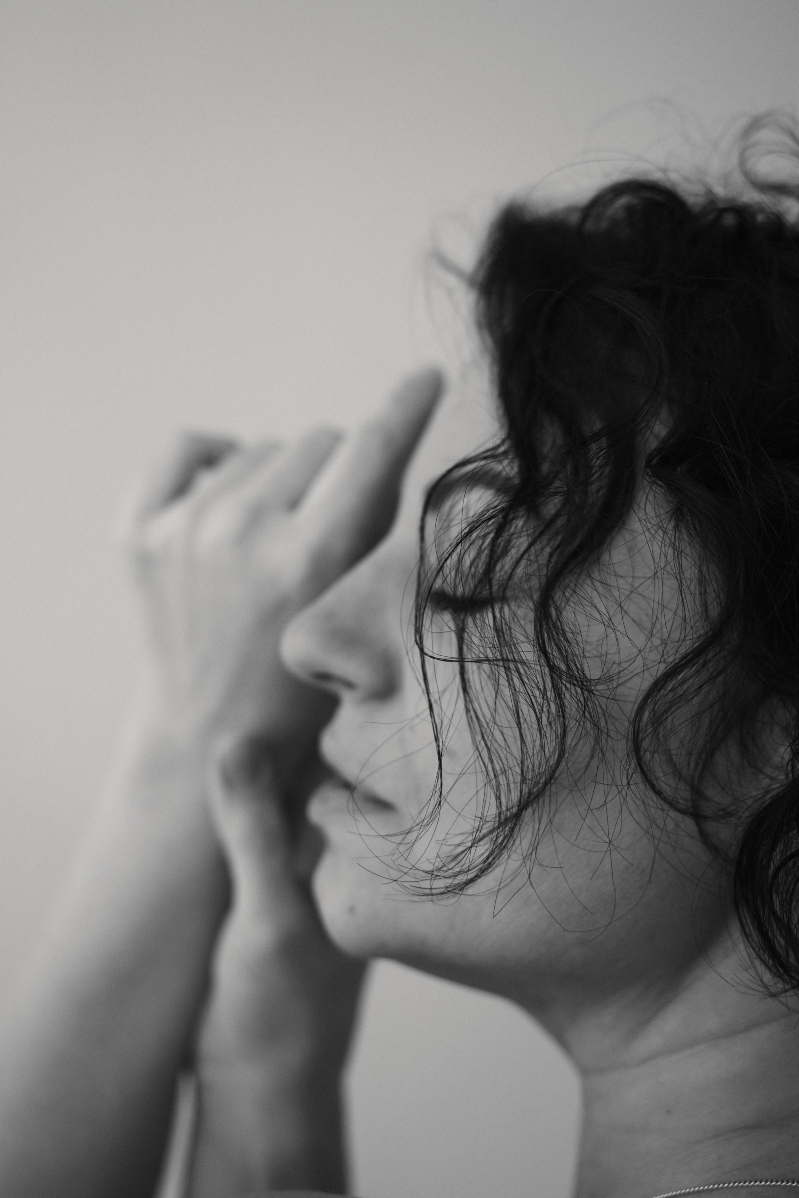 Facetten der Weiblichkeit. Schwarz-weiß Fotografie in Münster. Fotografin Viktoria Roschen