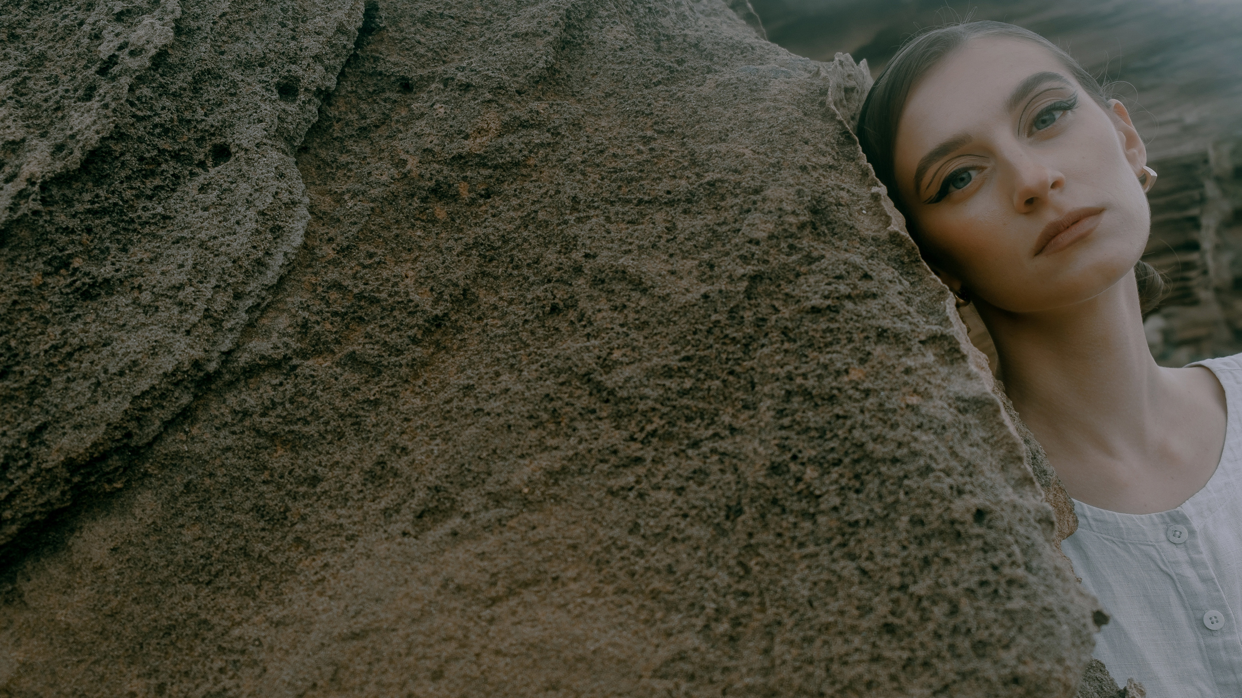 Atmospheric stylized photo shoot by the sea