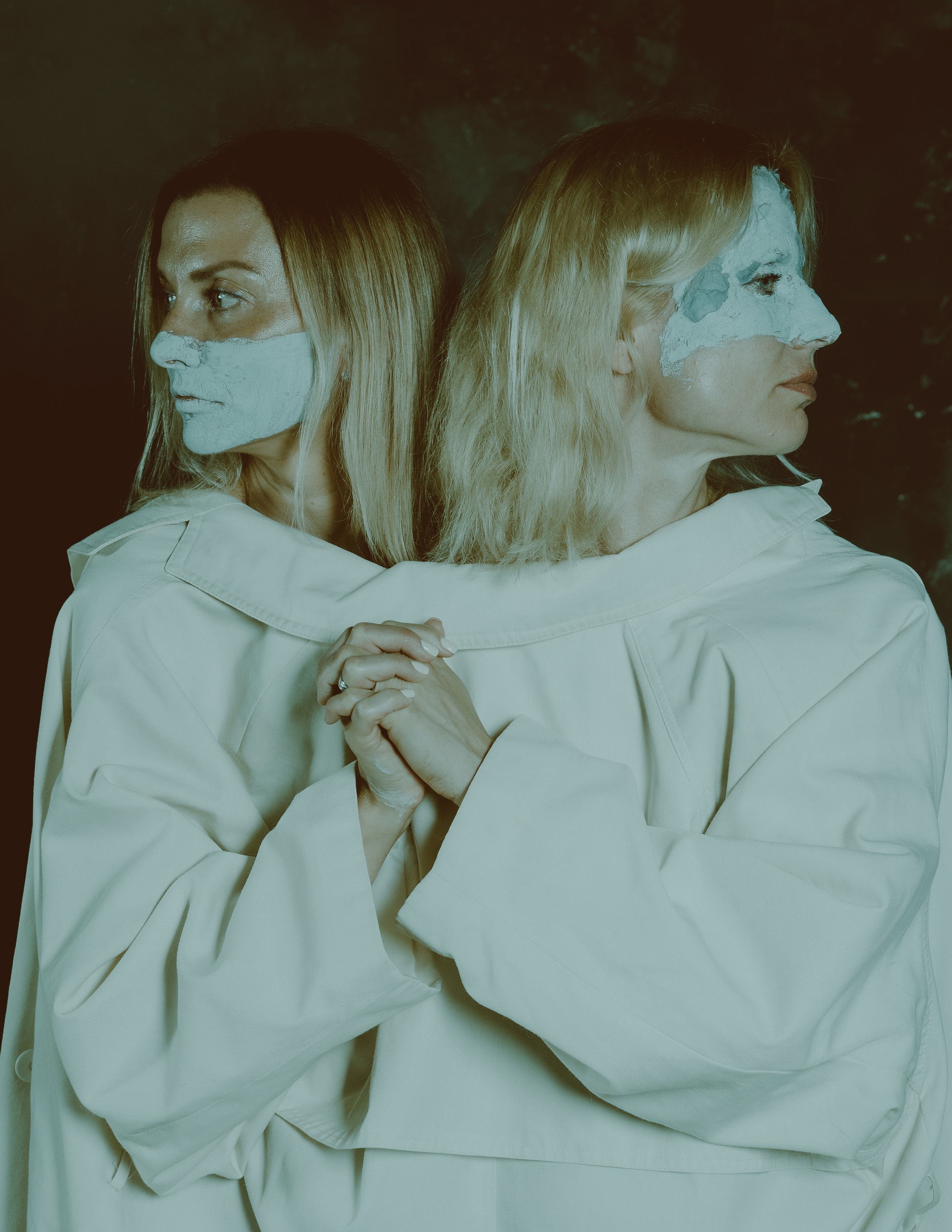 Coherence. Креативная арт-фотосессия с двумя девушками