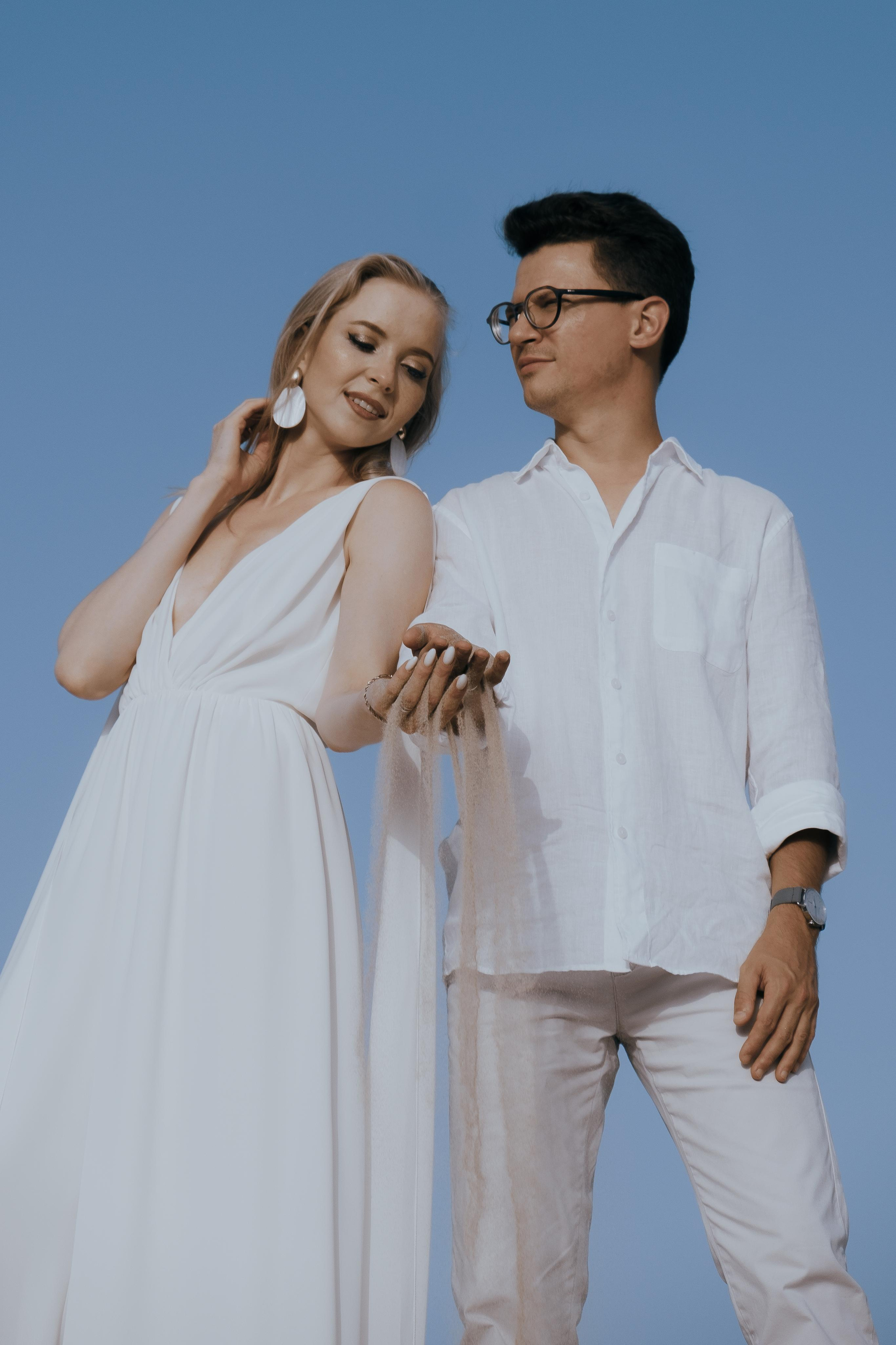 Vika & Slava: Лав стори на диком пляже в Испании