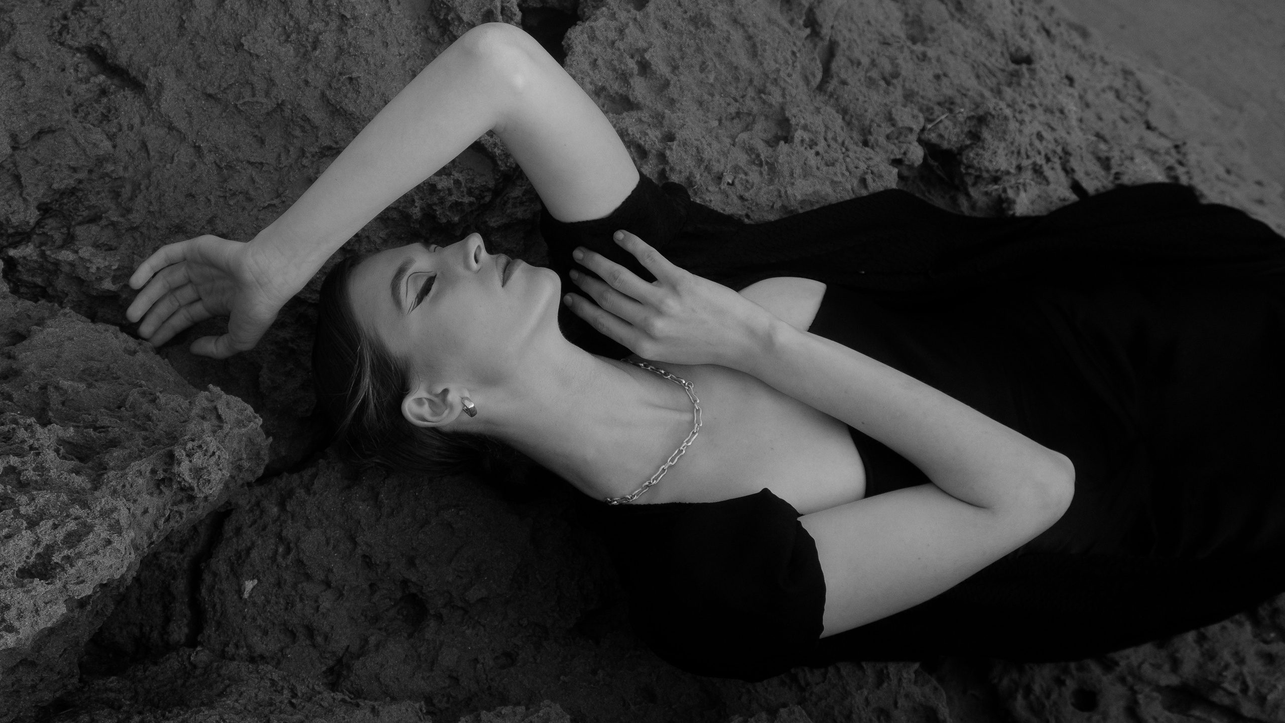 Atmospheric stylized photo shoot by the sea