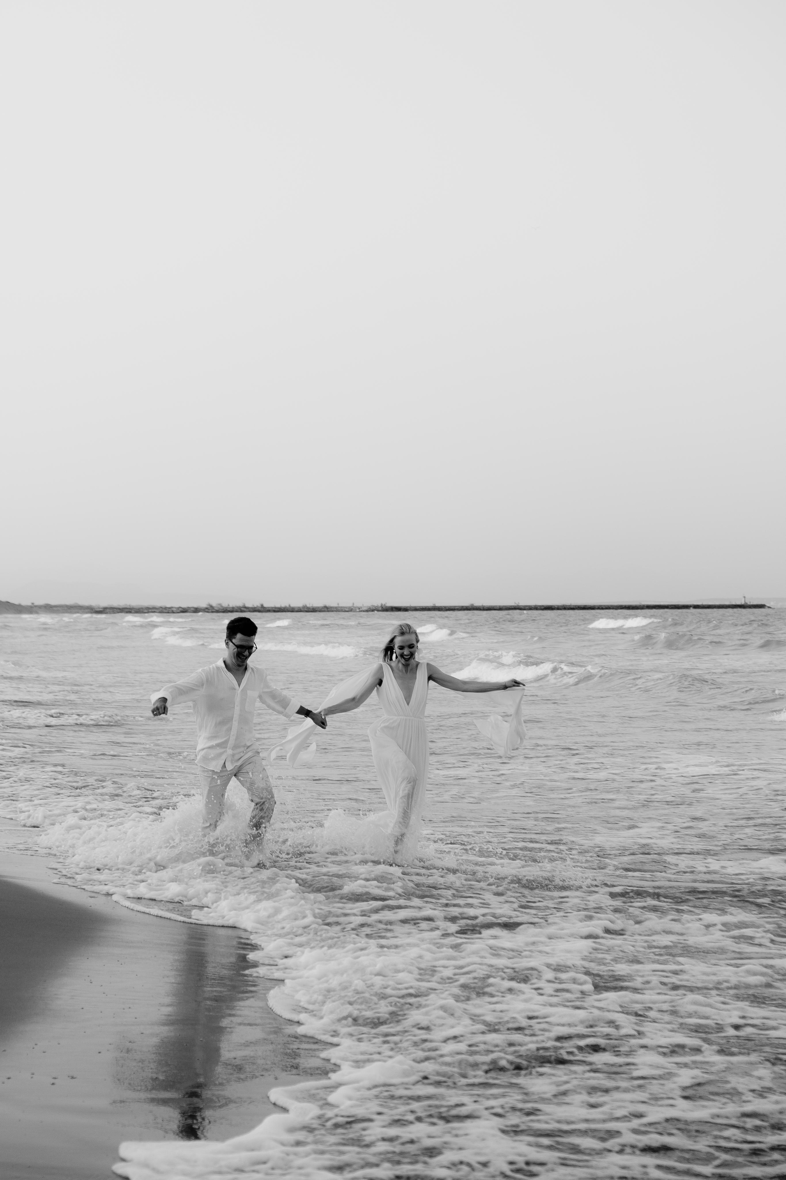 Vika & Slava: Лав стори на диком пляже в Испании