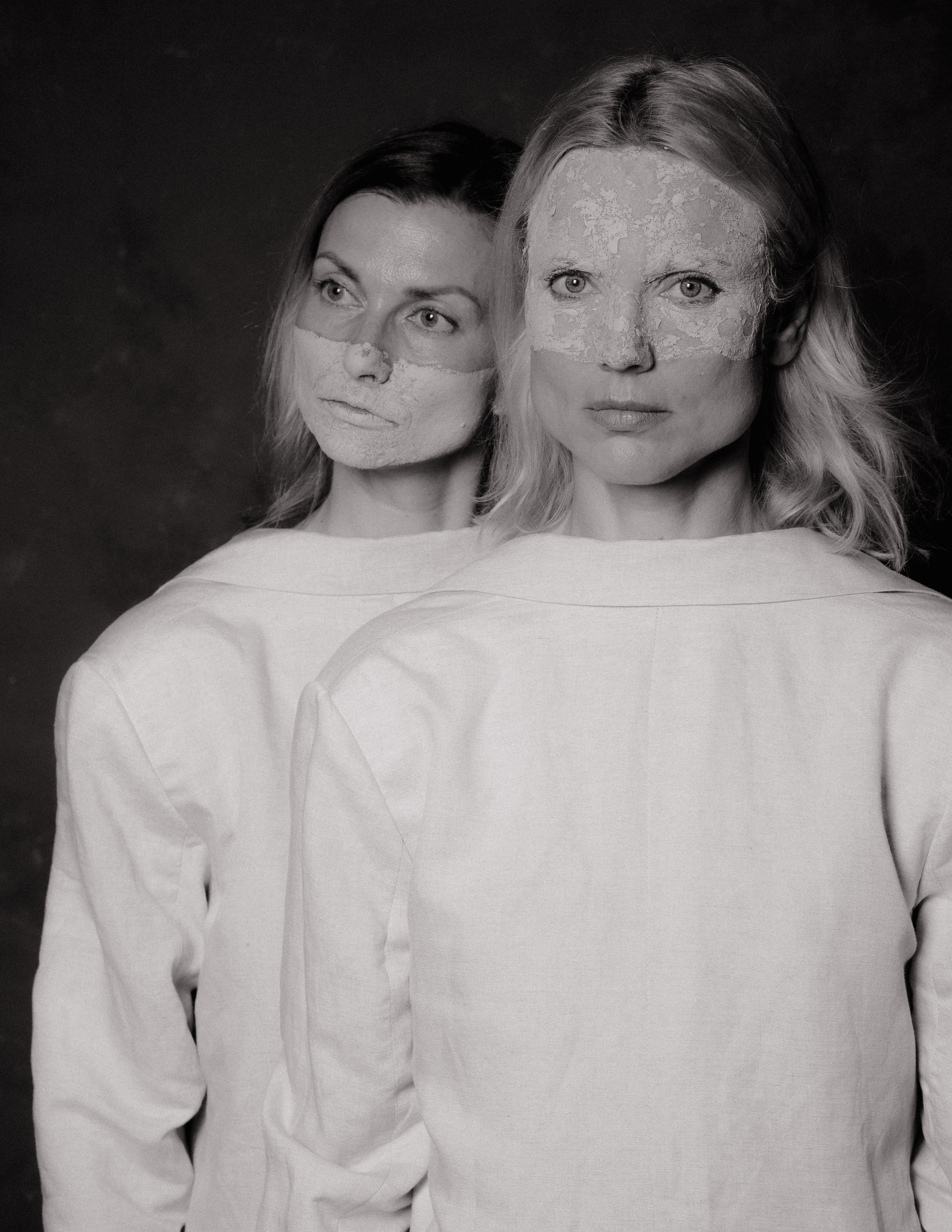 Coherence. Креативная арт-фотосессия с двумя девушками