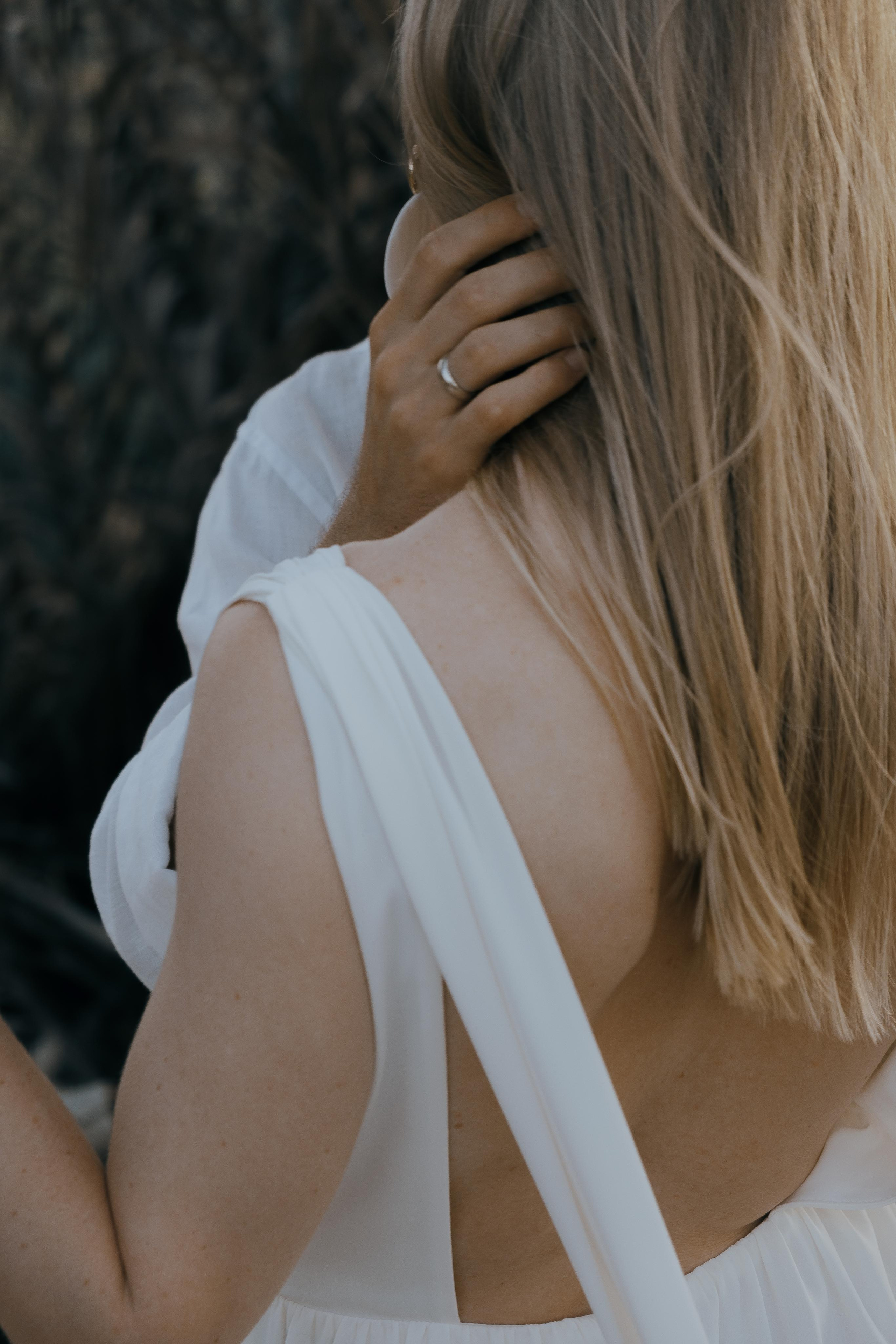 Vika & Slava: Лав стори на диком пляже в Испании