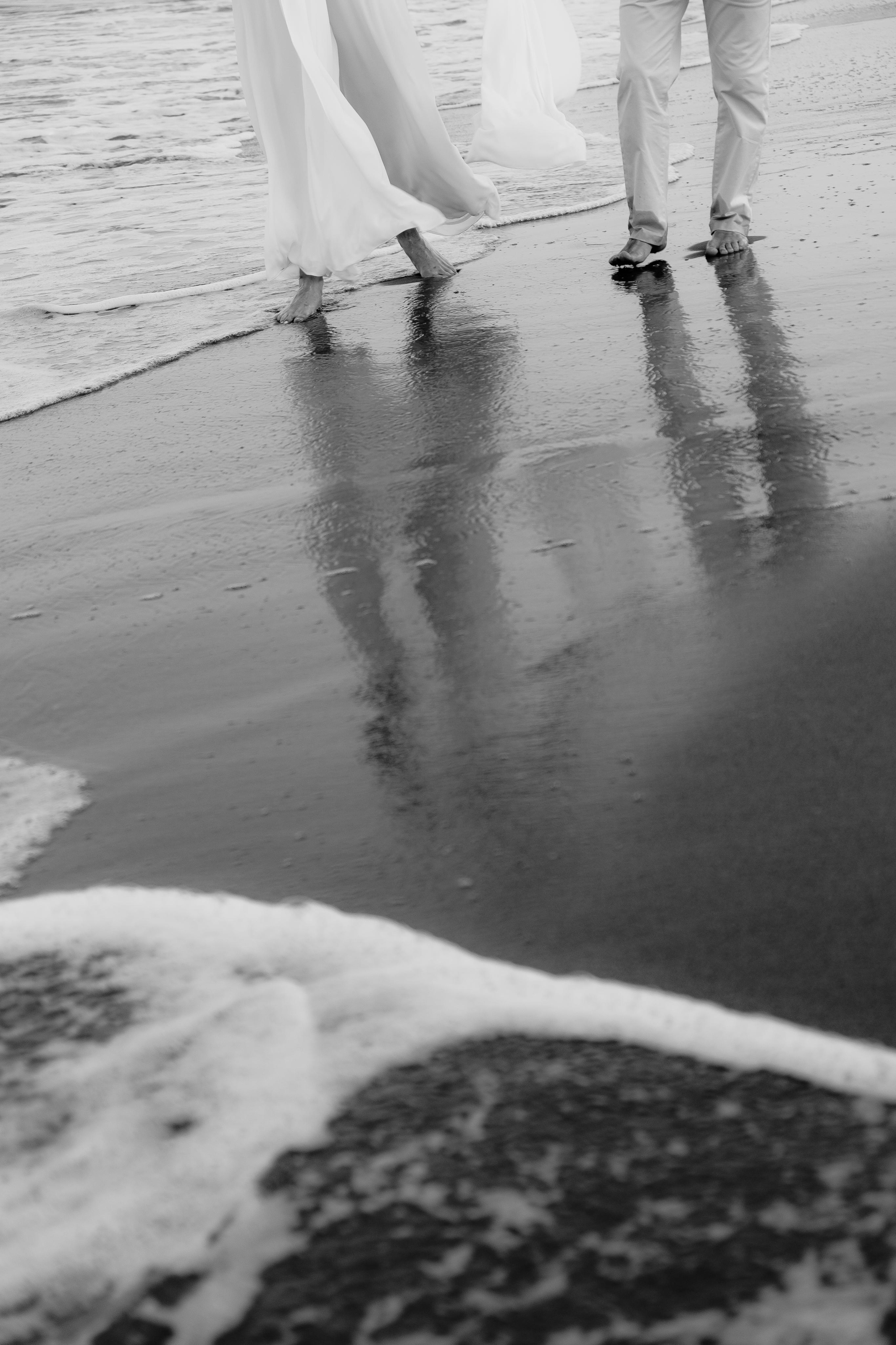 Vika & Slava: Лав стори на диком пляже в Испании